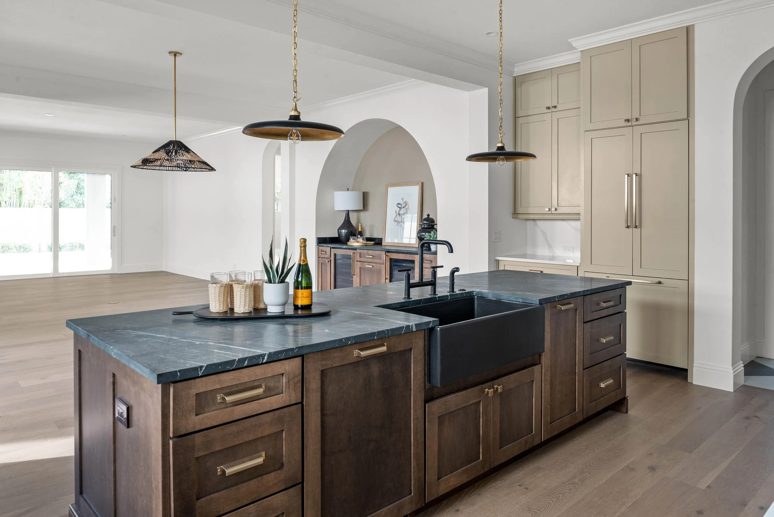 Lundev 1156 Oaks Blvd (20).jpg