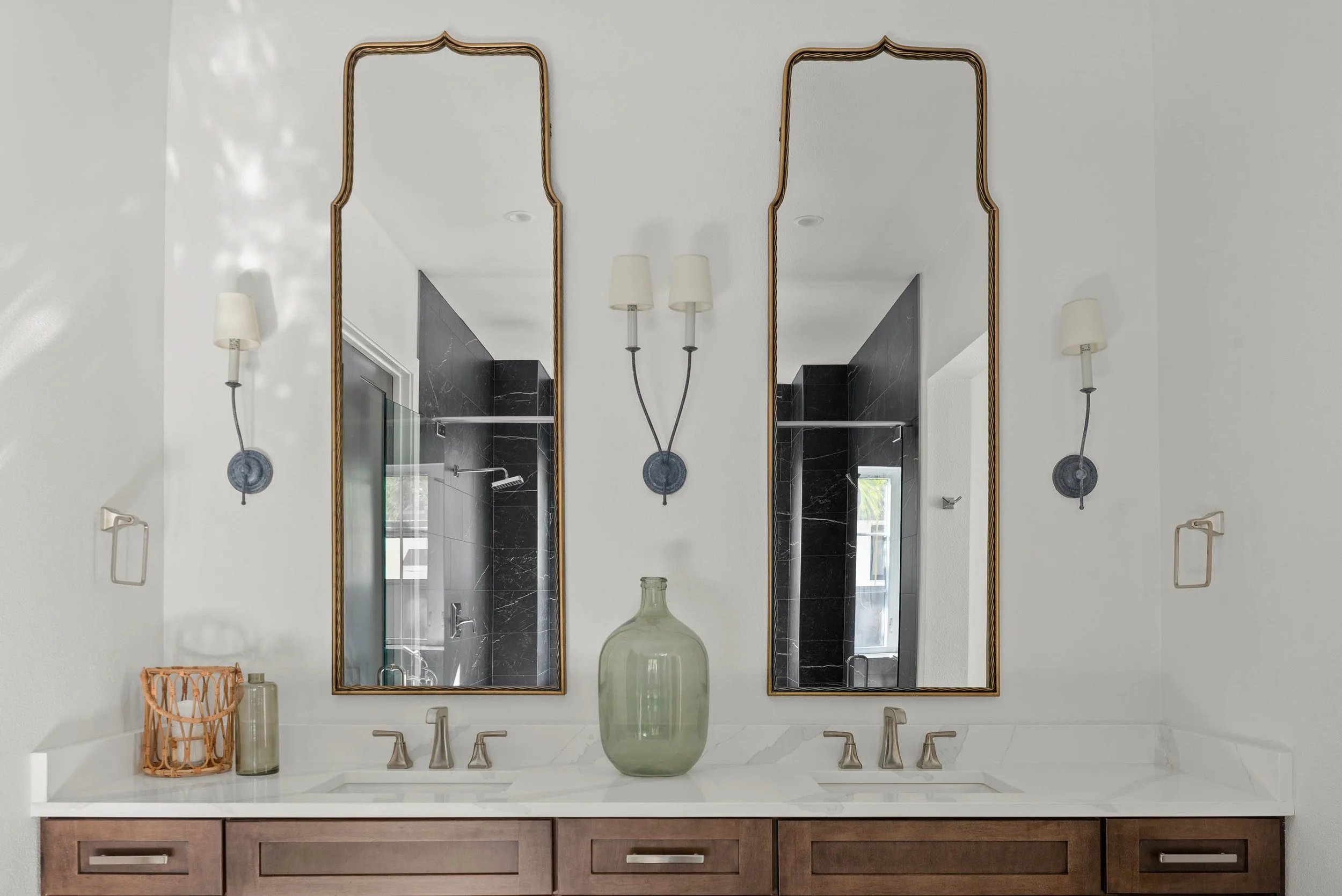 Lundev 1156 Oaks Blvd (28).jpg