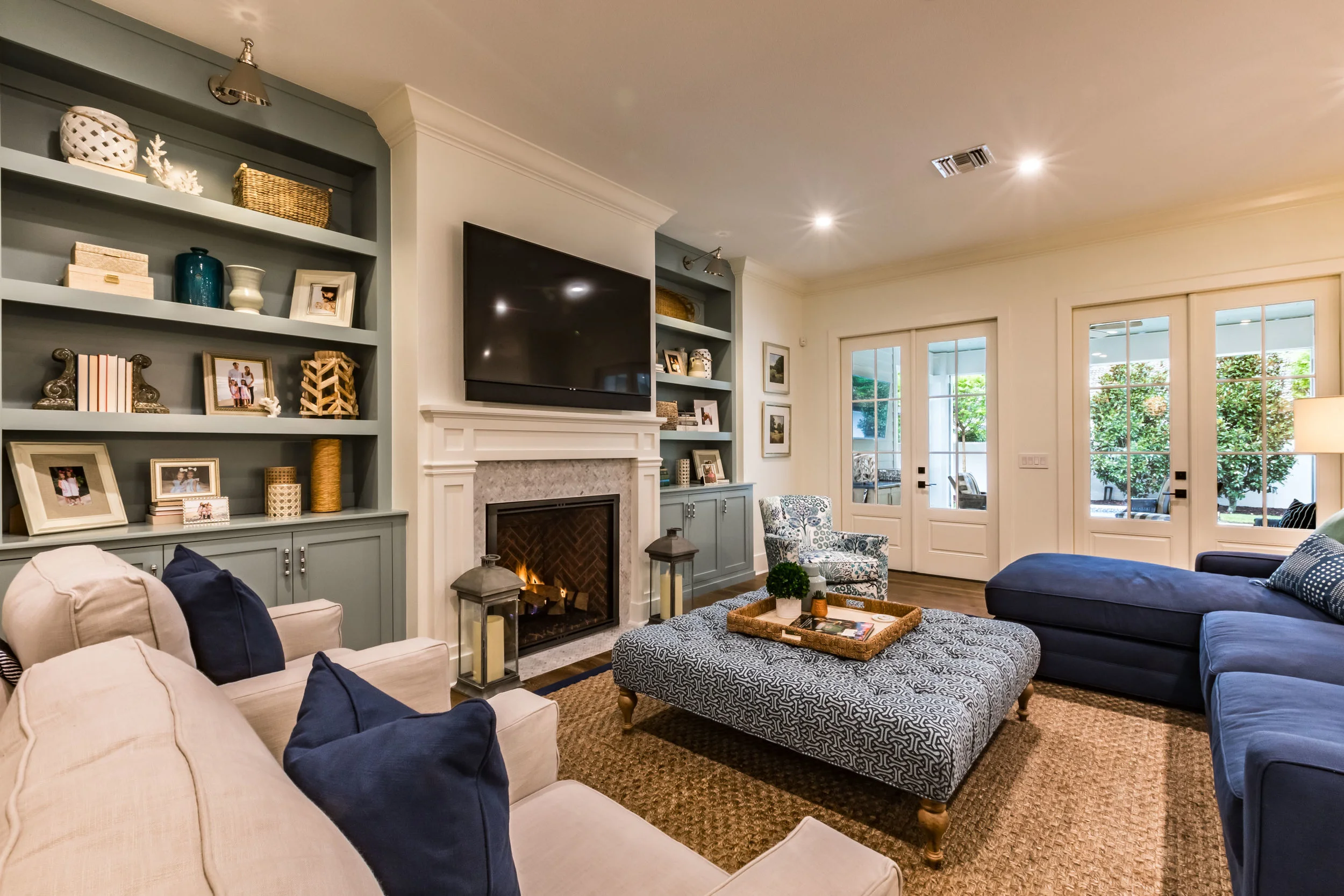 1611 Hillcrest-7.jpg