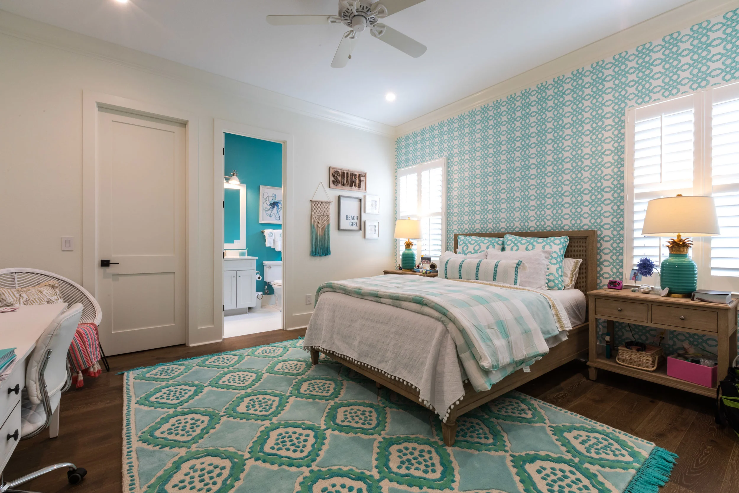1611 Hillcrest-27.jpg