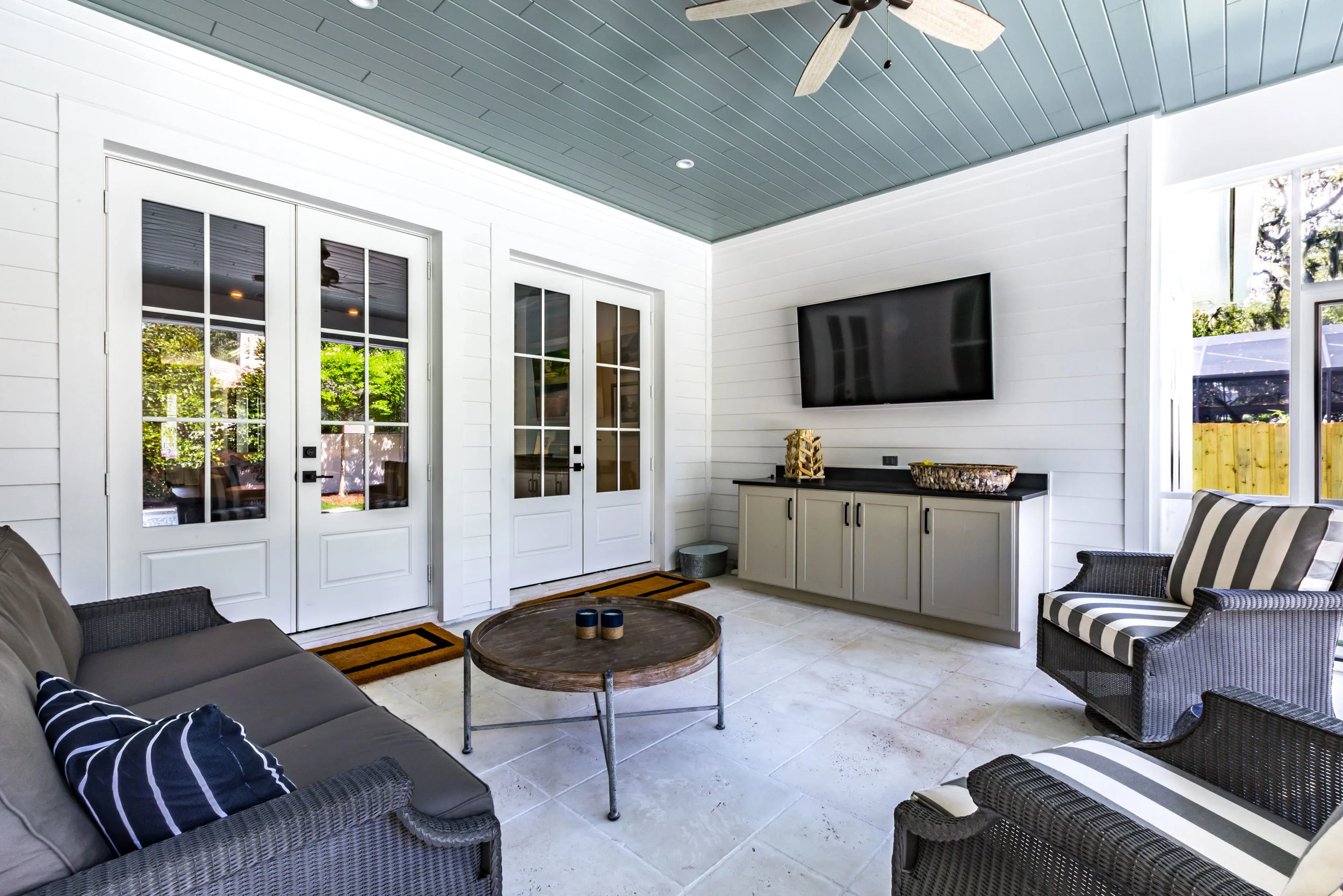 1611 Hillcrest-39.jpg