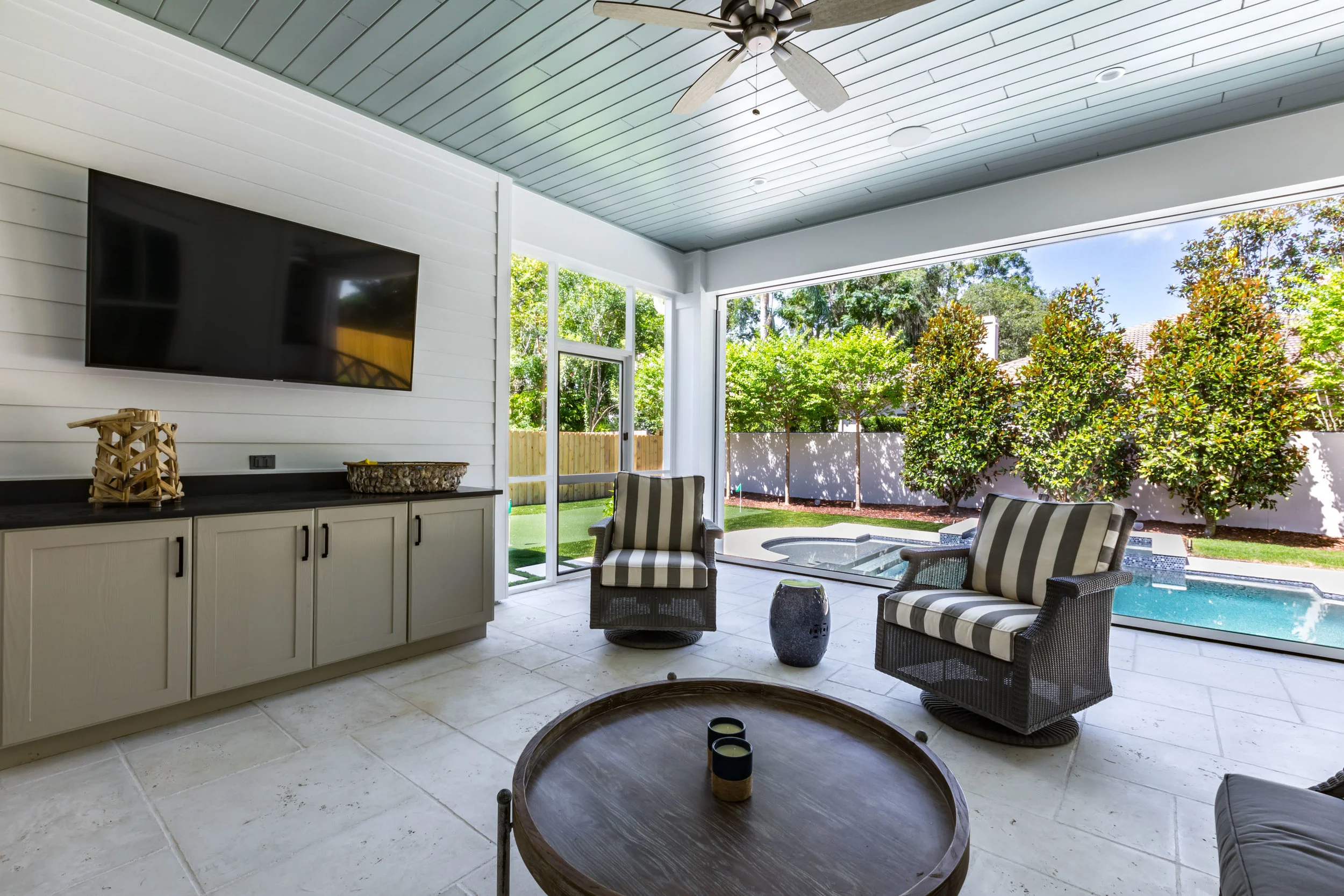 1611 Hillcrest-41.jpg