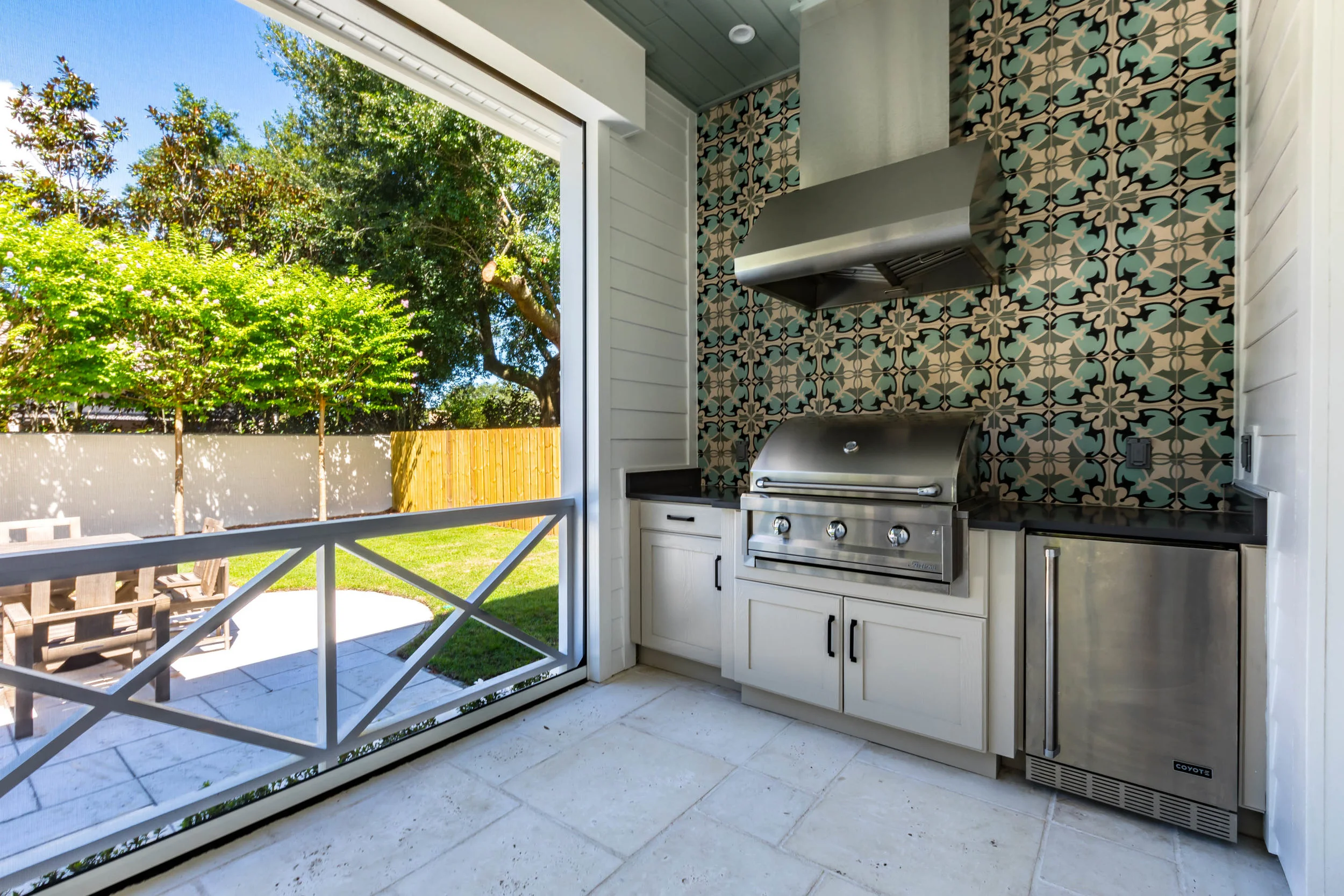 1611 Hillcrest-42.jpg