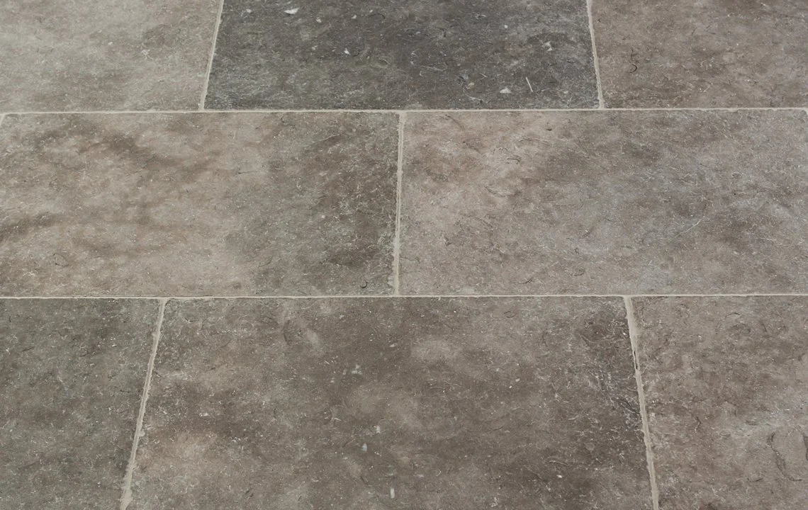 Rochester Grey Tumbled Limestone