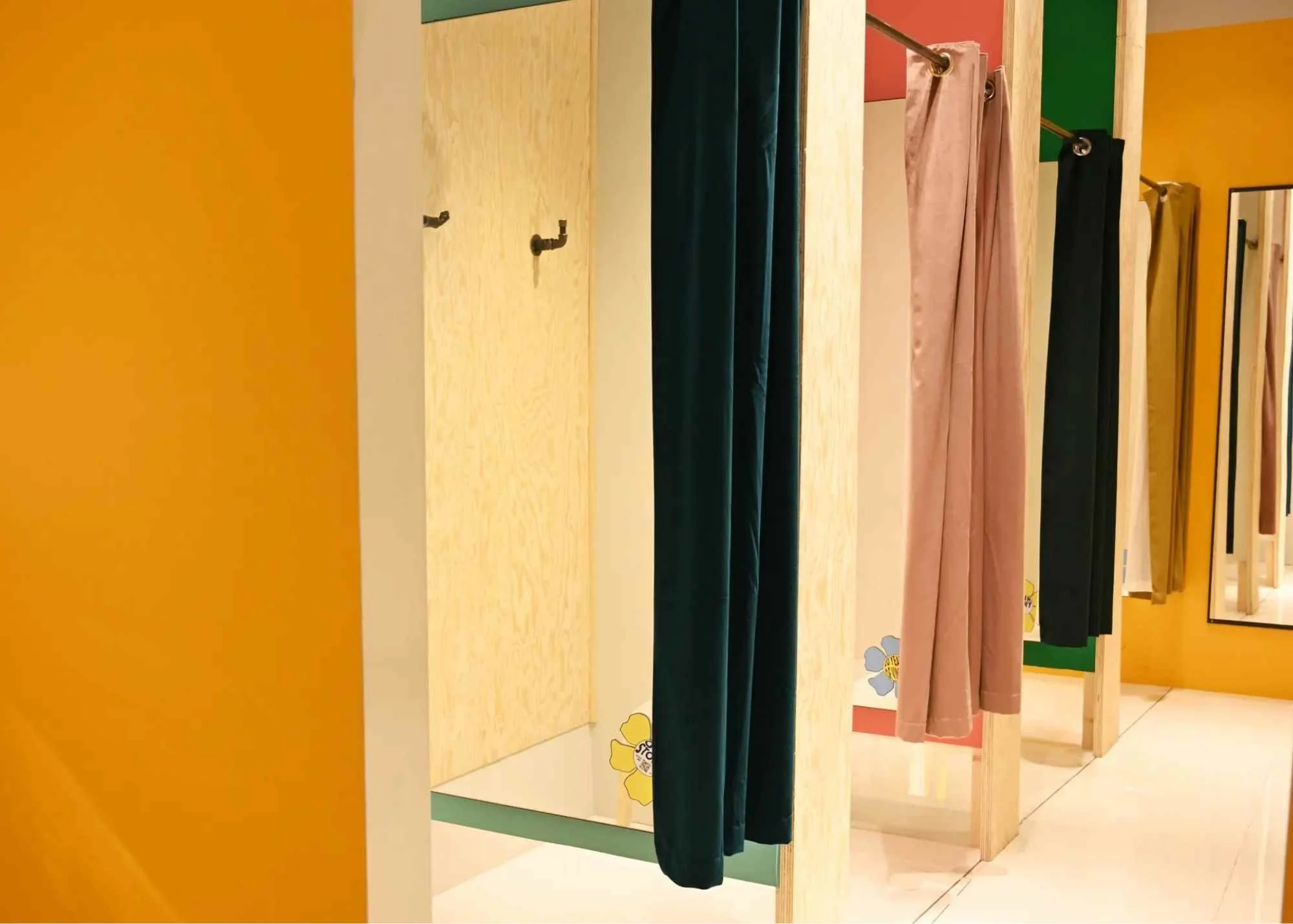 Changing room at Beyond Retro Triangeln, Malmo