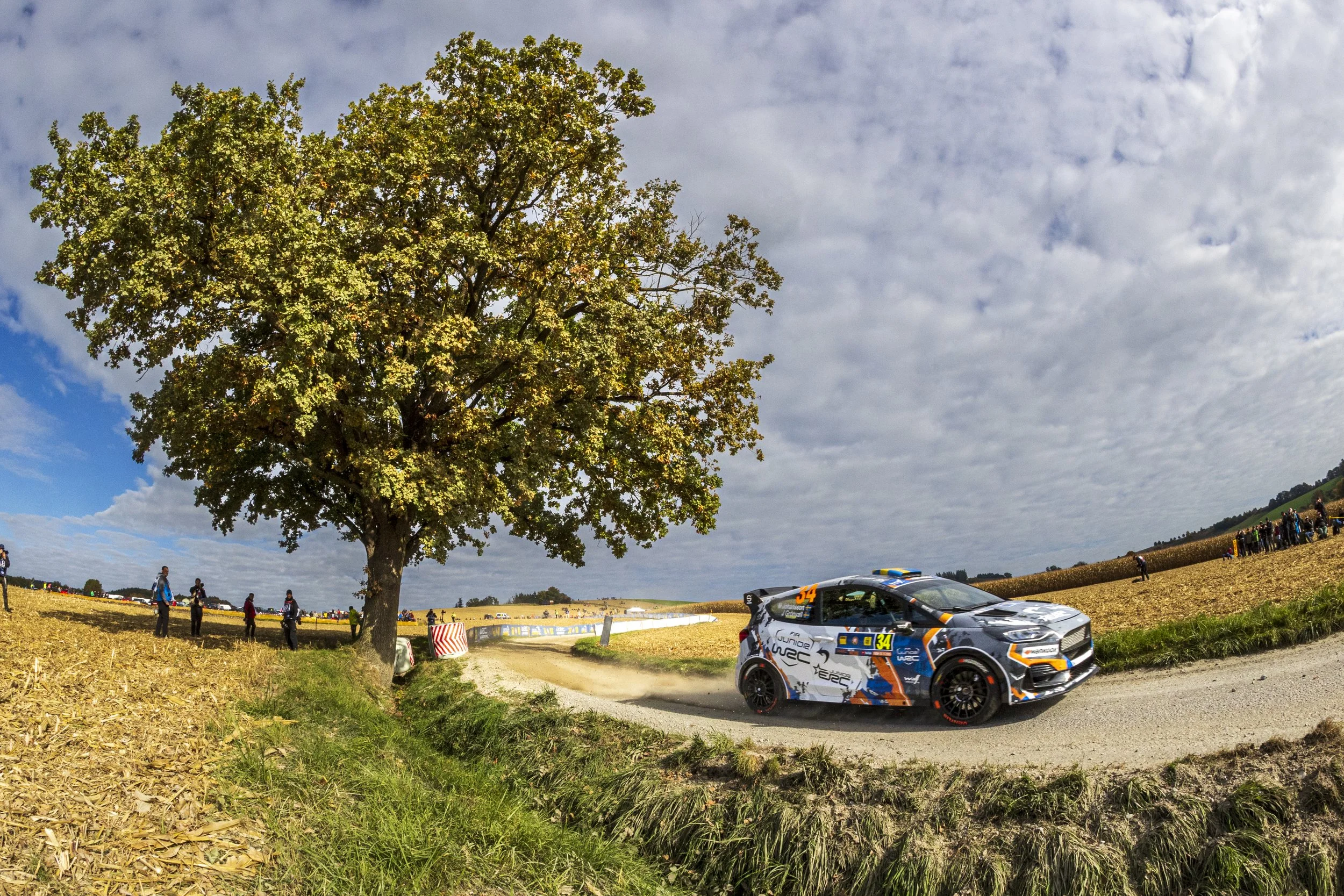 20251016-11-MarcoRimola-Shakedown-Bad-Griesbach-2955.jpg