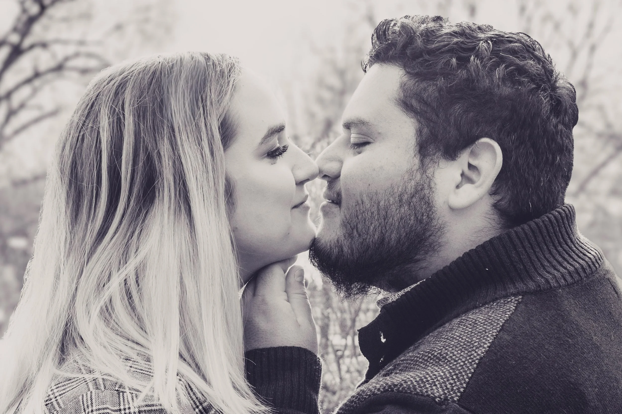 You'd never know unless I told you 🤭🤫🤗
but these two were really shy about pda! 🤍
www.honeyb.photography 📸
🫶🏼🤵🏻&zwj;♂️👰🏻&zwj;♀️ Engagement Photography in DFW
#engagementphotographydfw #engaged