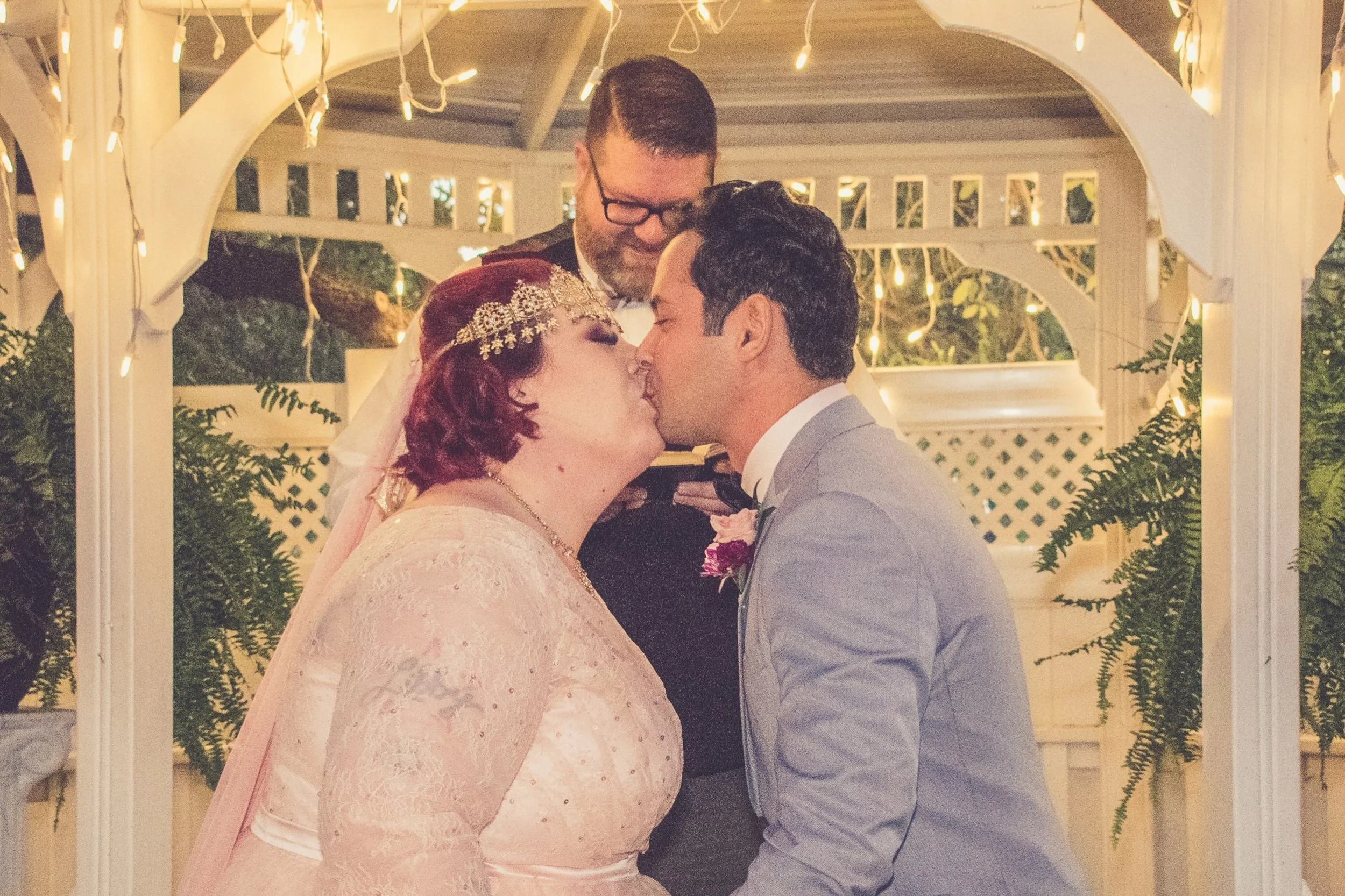 "Feeling married... Because I am."
www.honeyb.photography 📸
🫶🏼🤵🏻&zwj;♂️👰🏻&zwj;♀️ Wedding Photography in DFW
#weddingphotographydfw #weddingphotographydallas #weddingphotographyfortworth