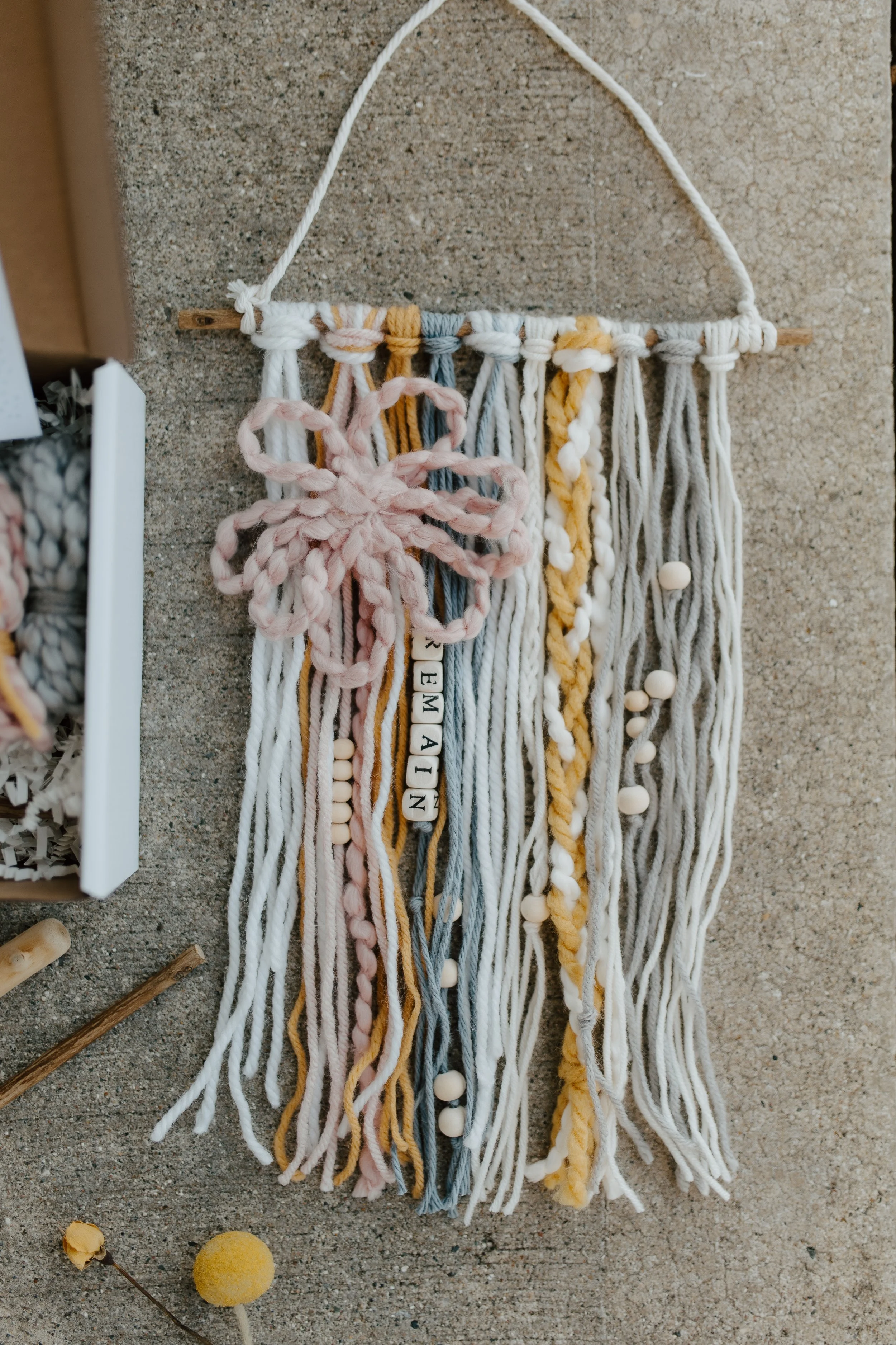 Yarn Flower and Macramé Wall Hanging Kit