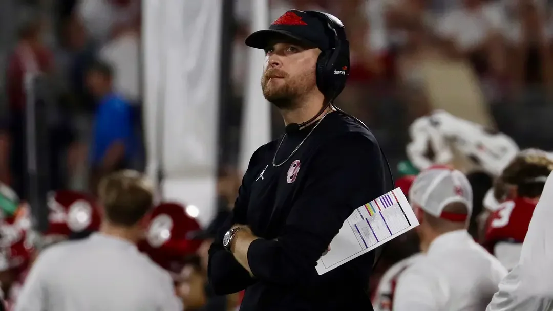 Ryan Chapman-              How Ben Arbuckle Plans to Keep Oklahoma's Offense Confident Despite Recent Struggles