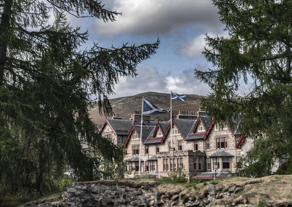 Scotland: The Fife Arms, Braemar