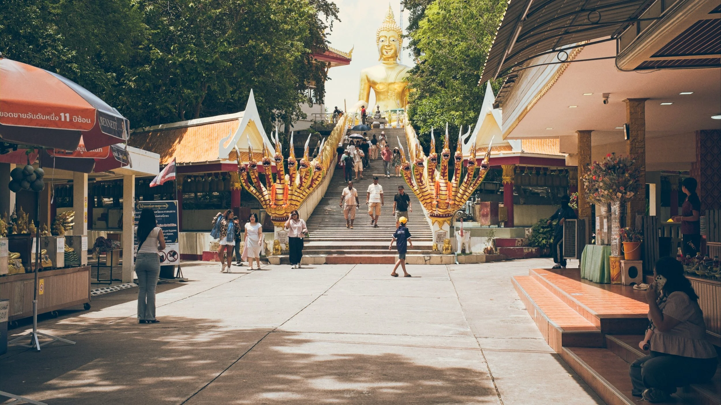 Wat Phra Yai_0000.jpg