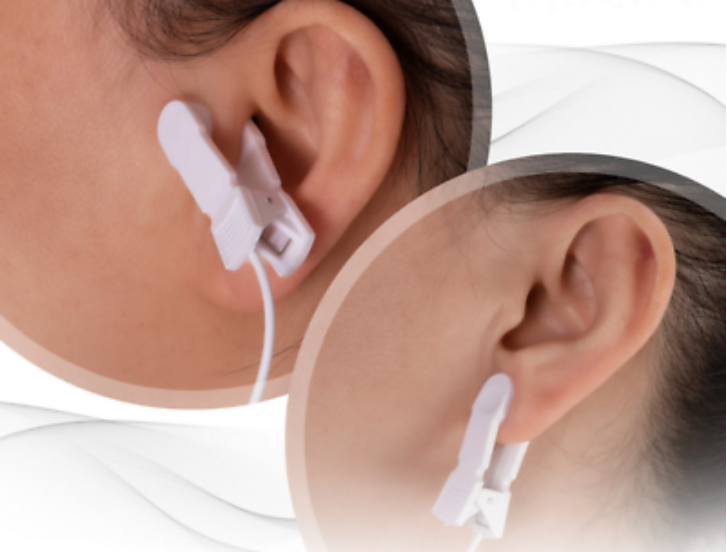 Ear electrodes as part of the NeuroRest multi-sensory wellness experience