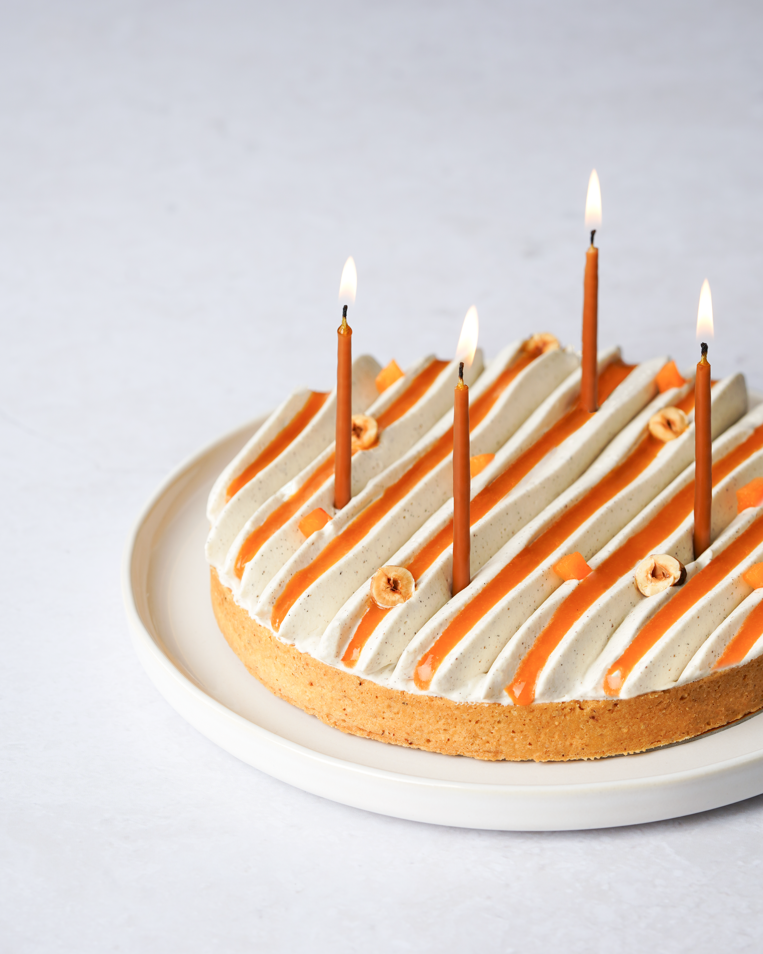 Tarte anniversaire raisonnée abricot noisette vanille 4-5.png