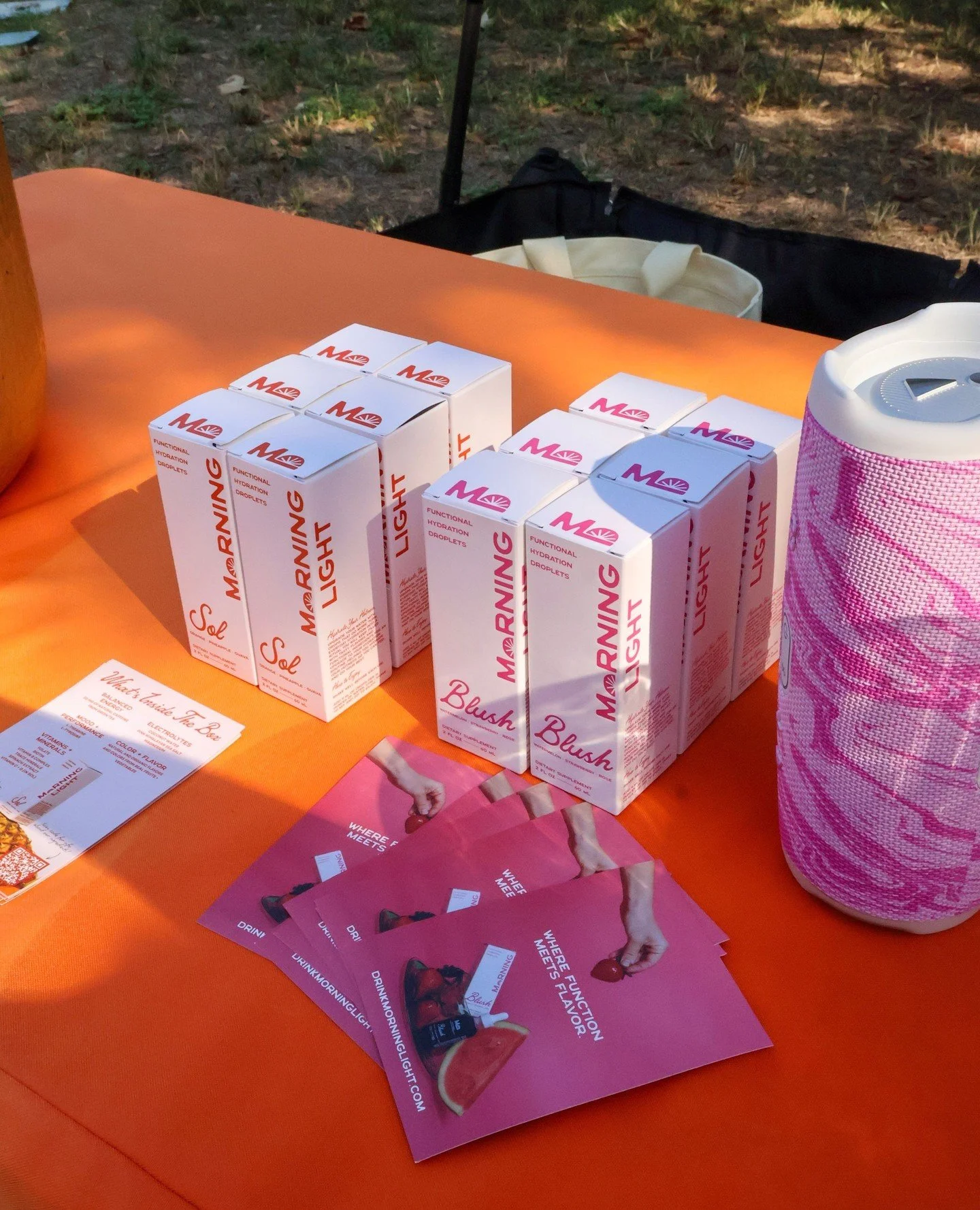 Morning Light made our morning even brighter 🌺✨ Huge thank you to our amazing sponsor for keeping everyone refreshed and hydrated at Pilates in the Park! We loved having you be part of the Outer Circle experience and sharing a little extra wellness 