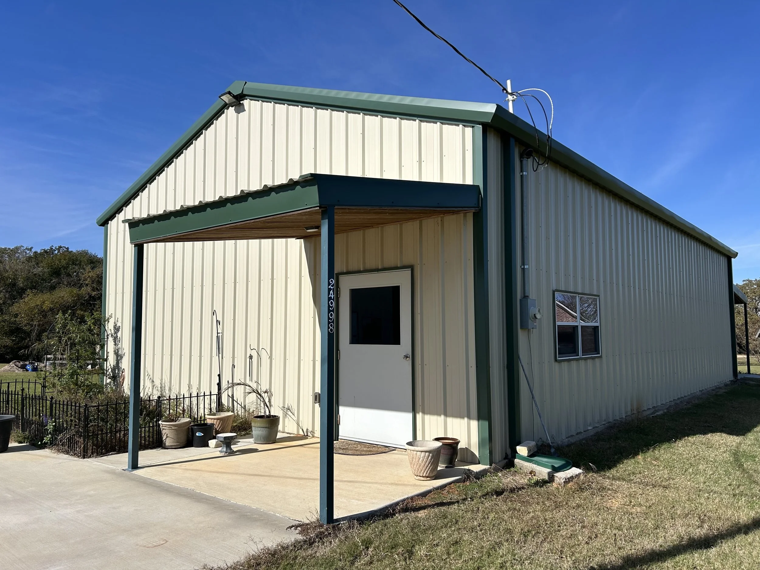pawpaw's building complete.jpg