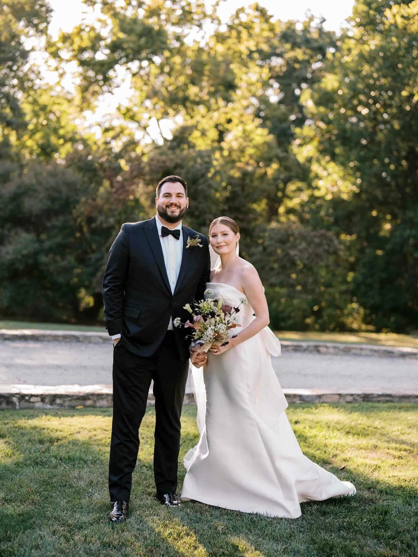 A bouquet of my favorite things for Emily. Golden light captured by @ashley.p.cox 

Planning @kimnewtonweddings