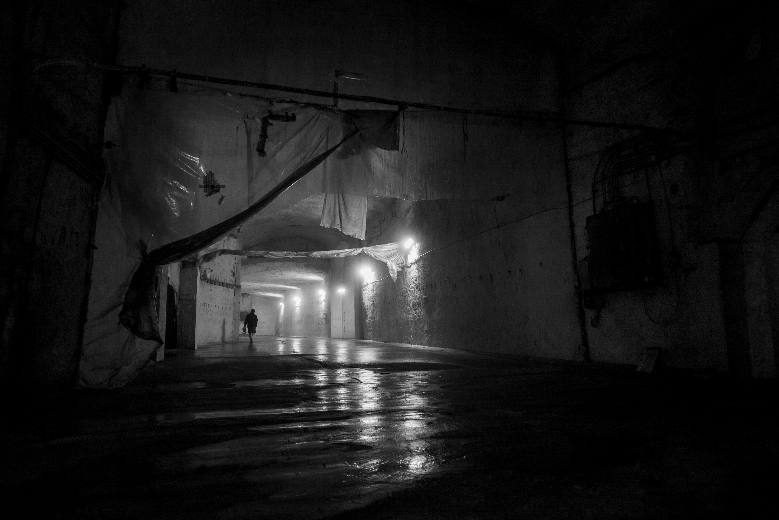Budapest Tunnel b-w_July2019 copy 2.png