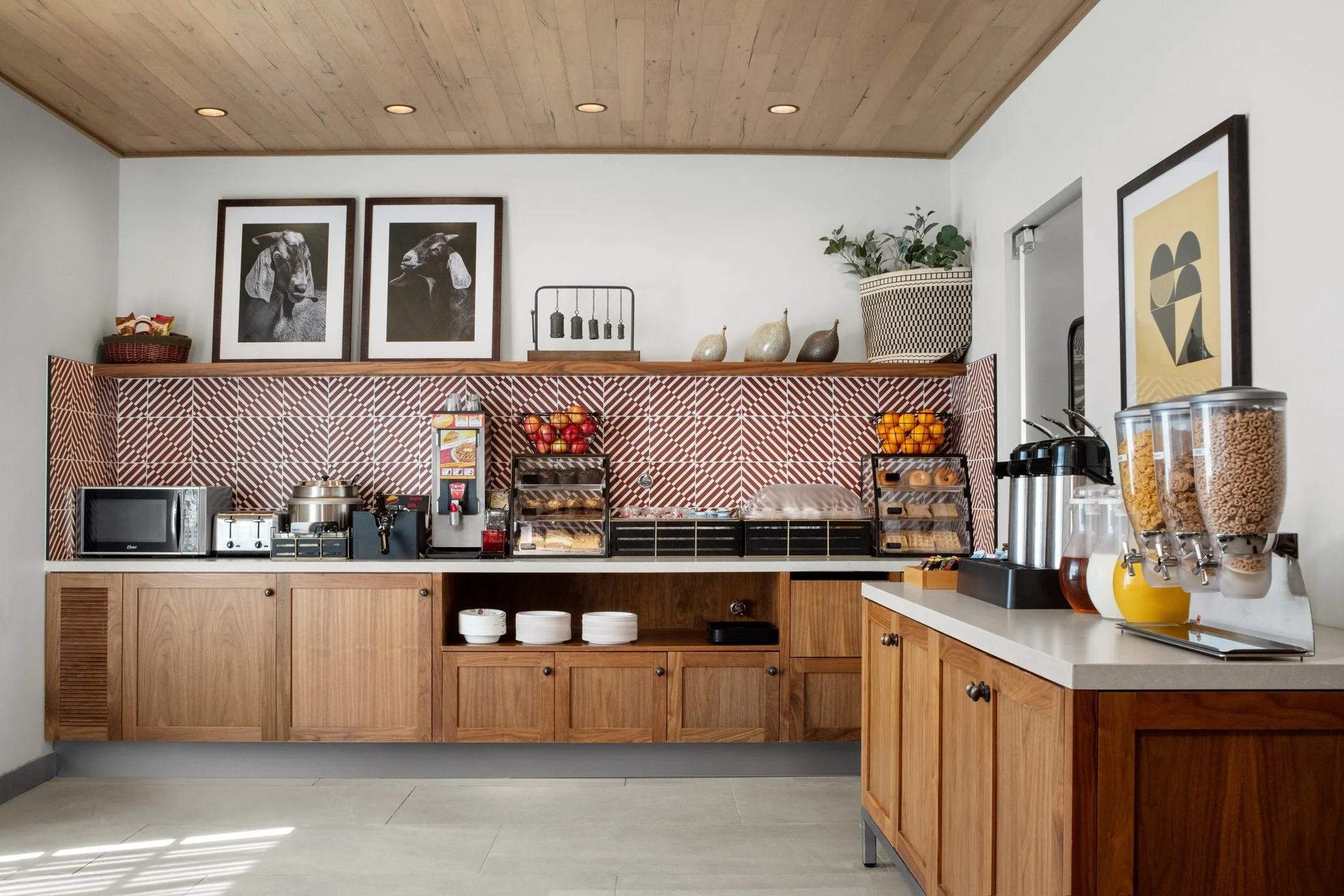 Breakfast Aclove-NapaWineryInn-resize.jpg