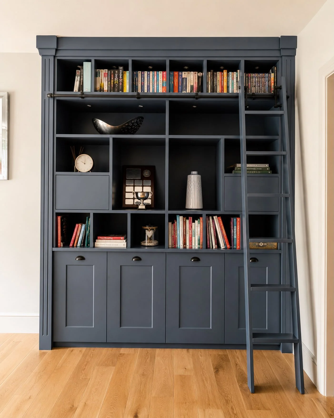 Introducing Digs &amp; Dovetail.

Bespoke furniture, designed and handcrafted in Surrey.

Creating timeless, made-to-measure pieces with a focus on quality craftsmanship and thoughtful design.

This custom library is the first of many projects we&rsq