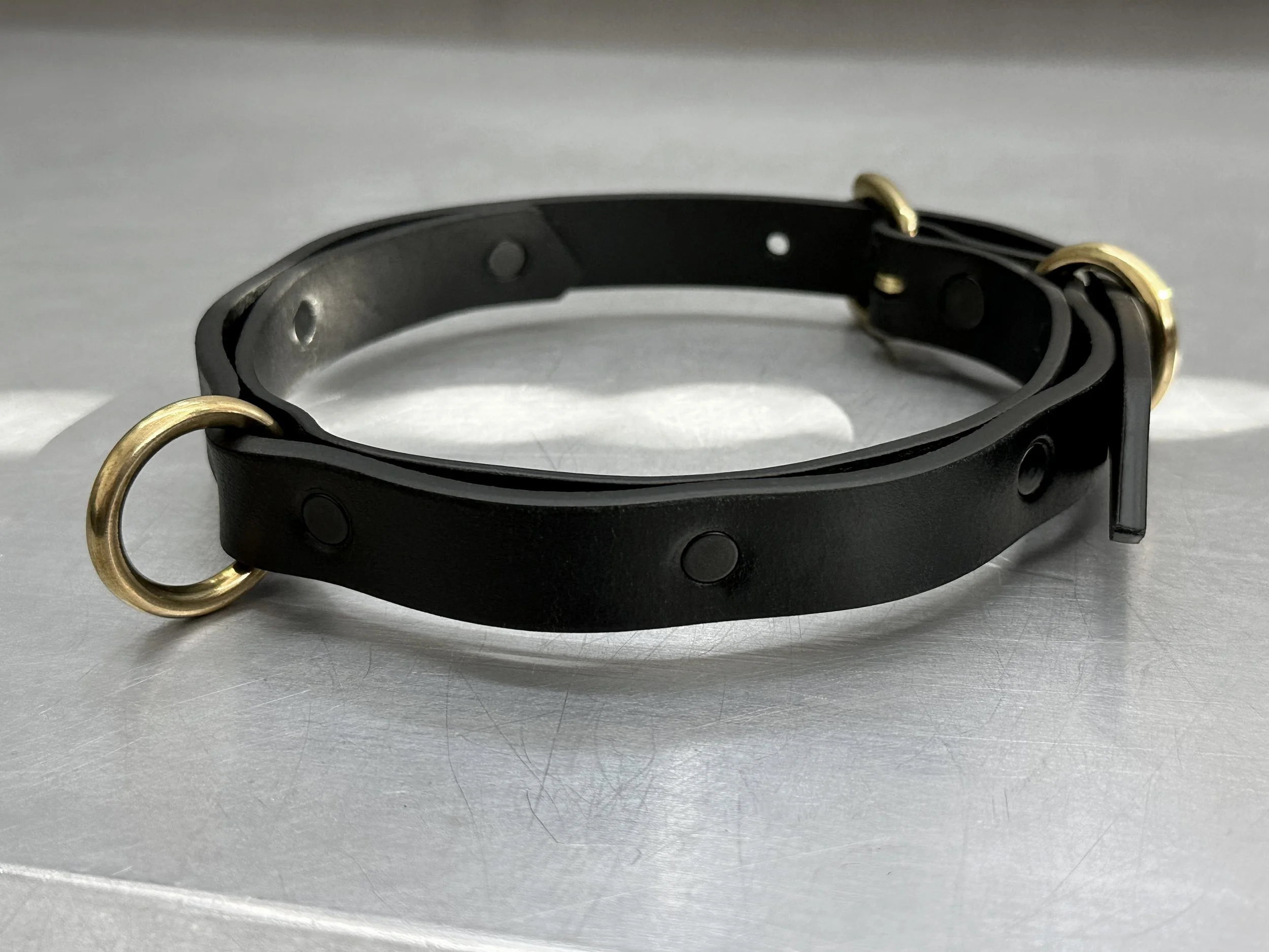 Cassius_Double layer ripple collar_black brass_right.jpg (Copy)