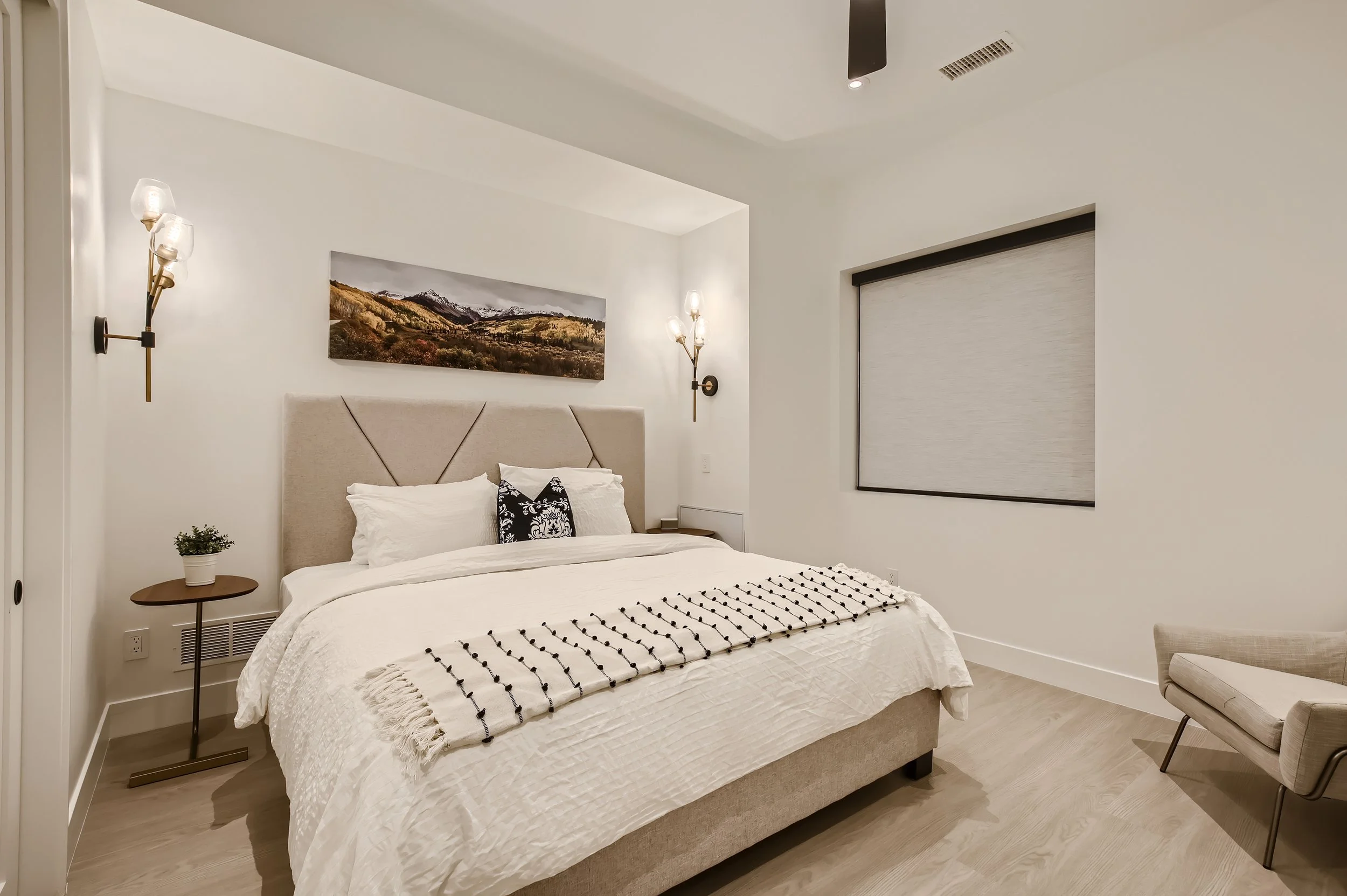 060 Lower Level Bedroom.jpg