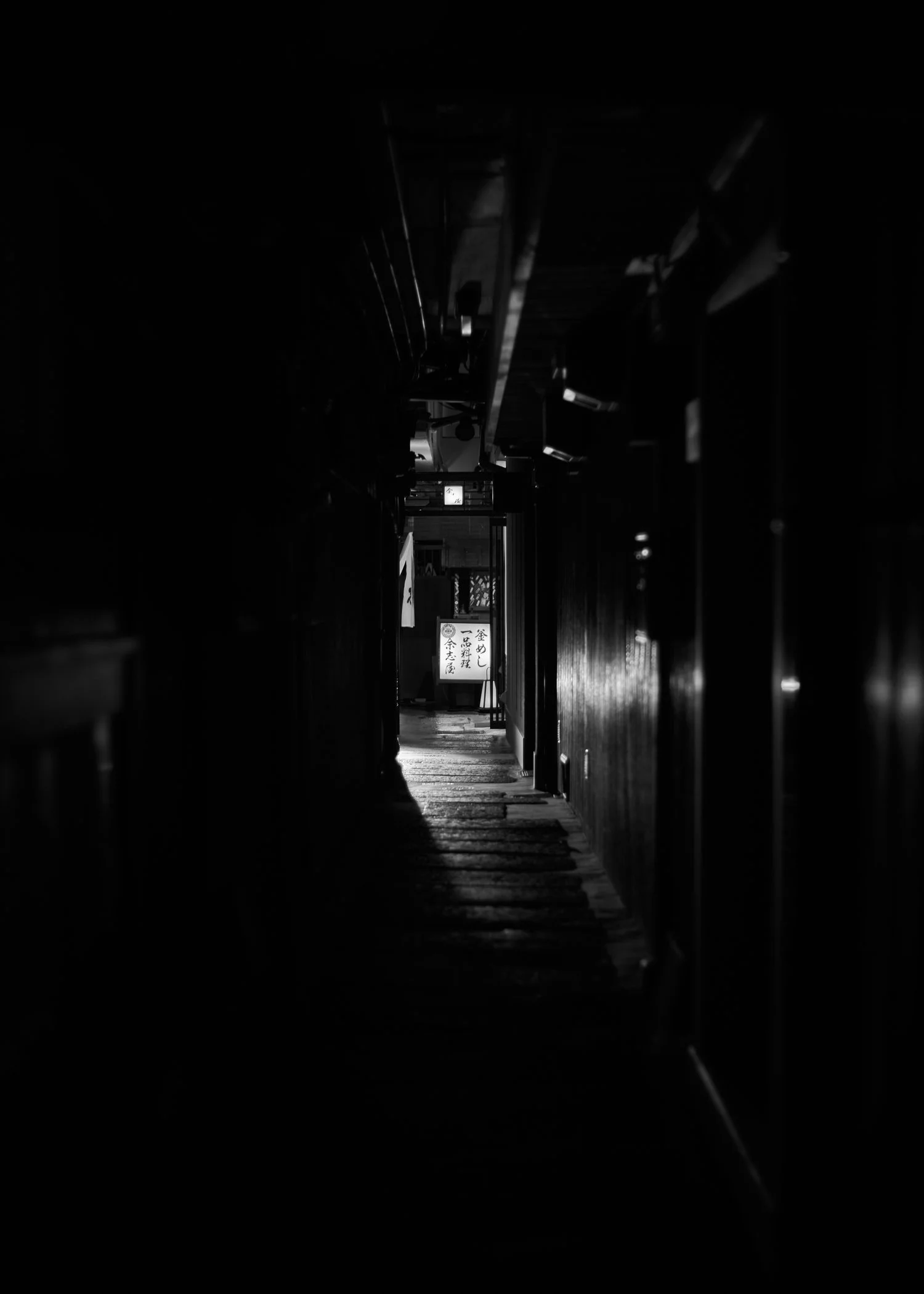2301115-KYOTO-Austin14205.jpg