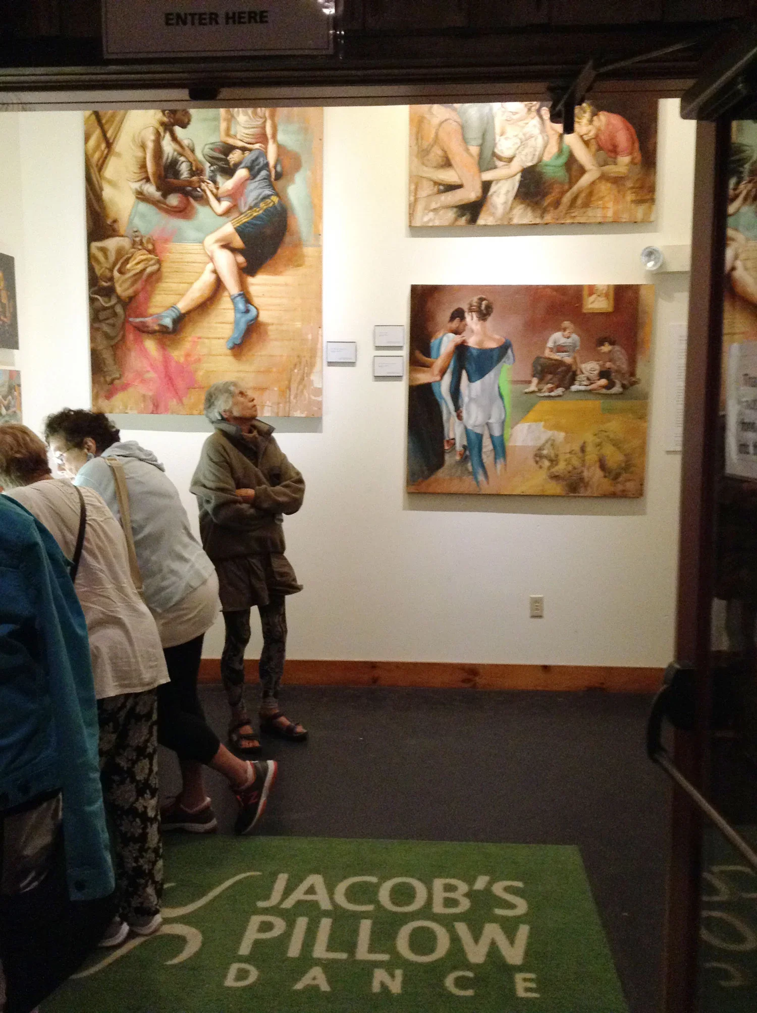 104WW-JacobsPillow-1.webp