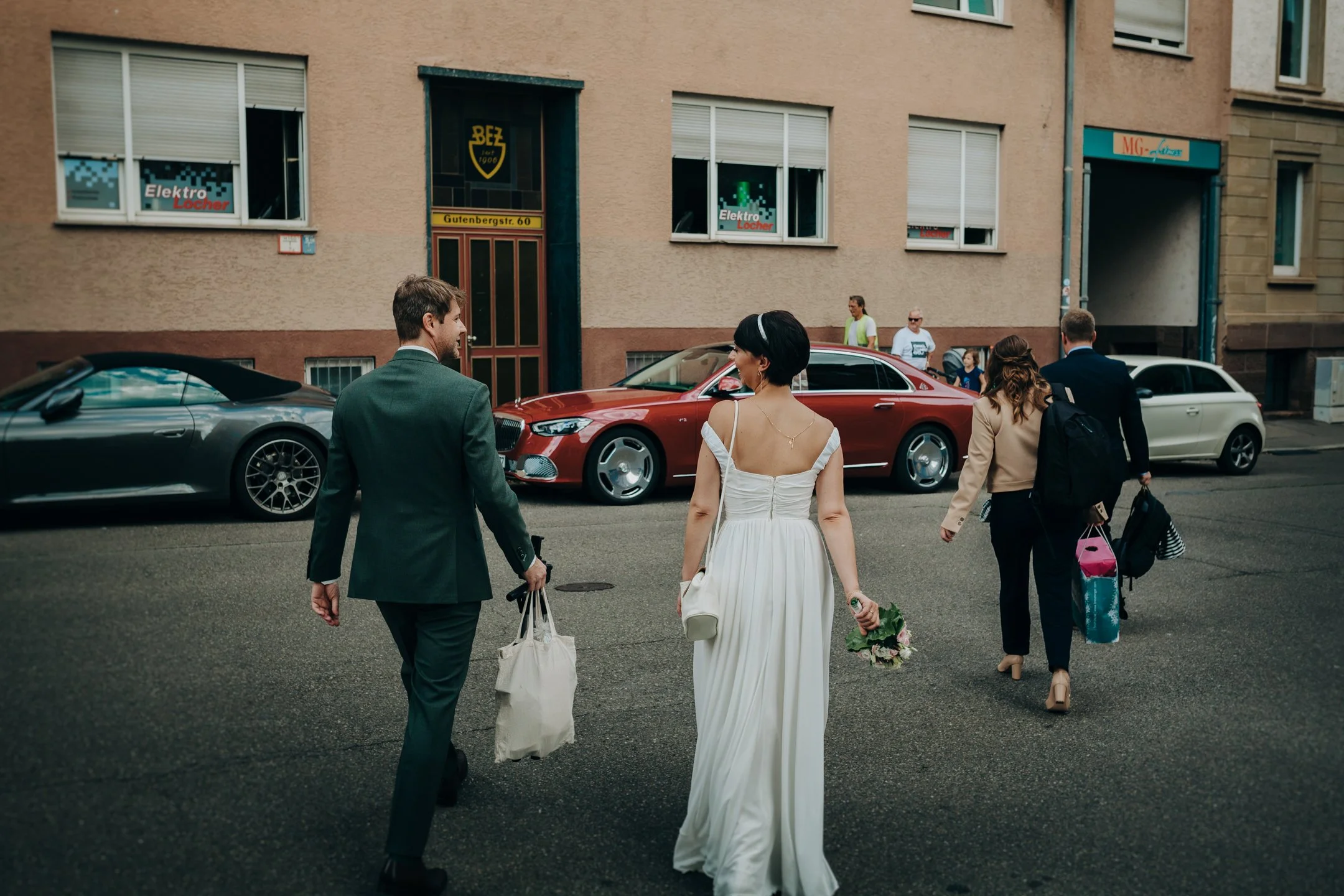 standesamt-stuttgart-WAC-urbane-hochzeit-_stuttgart-hochzeits-fotograf_014.jpg