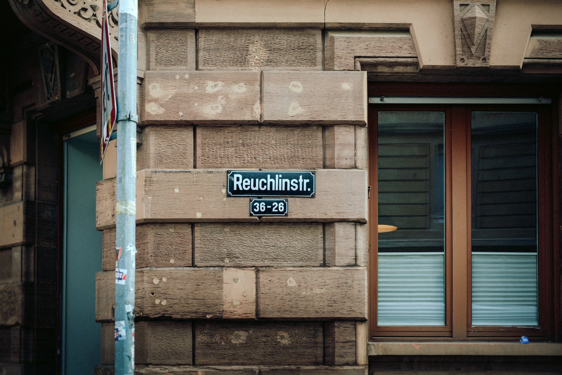standesamt-stuttgart-WAC-urbane-hochzeit-_stuttgart-hochzeits-fotograf_001.jpg