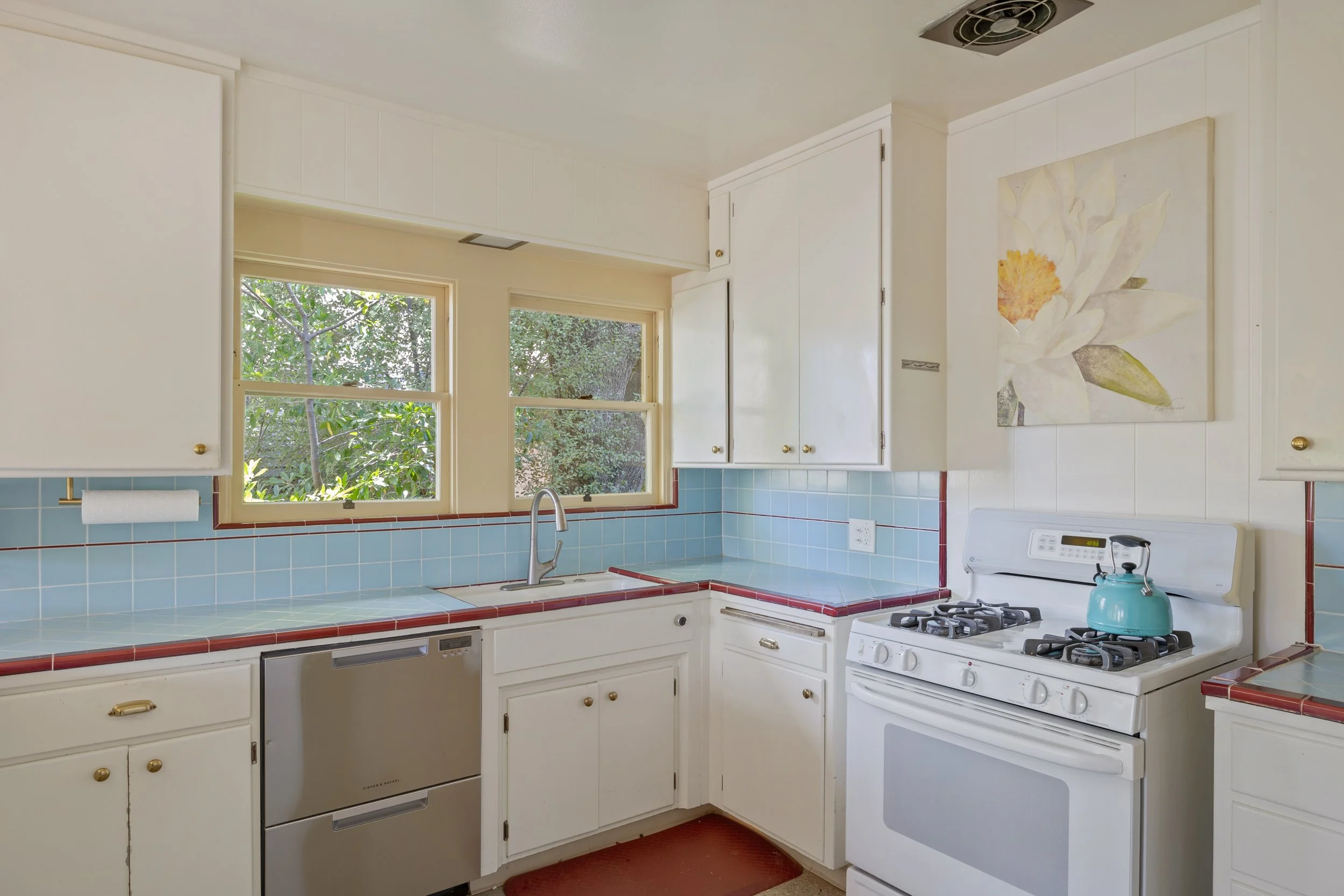 9-Broadway_Matt_Anello-18-MLS.jpg