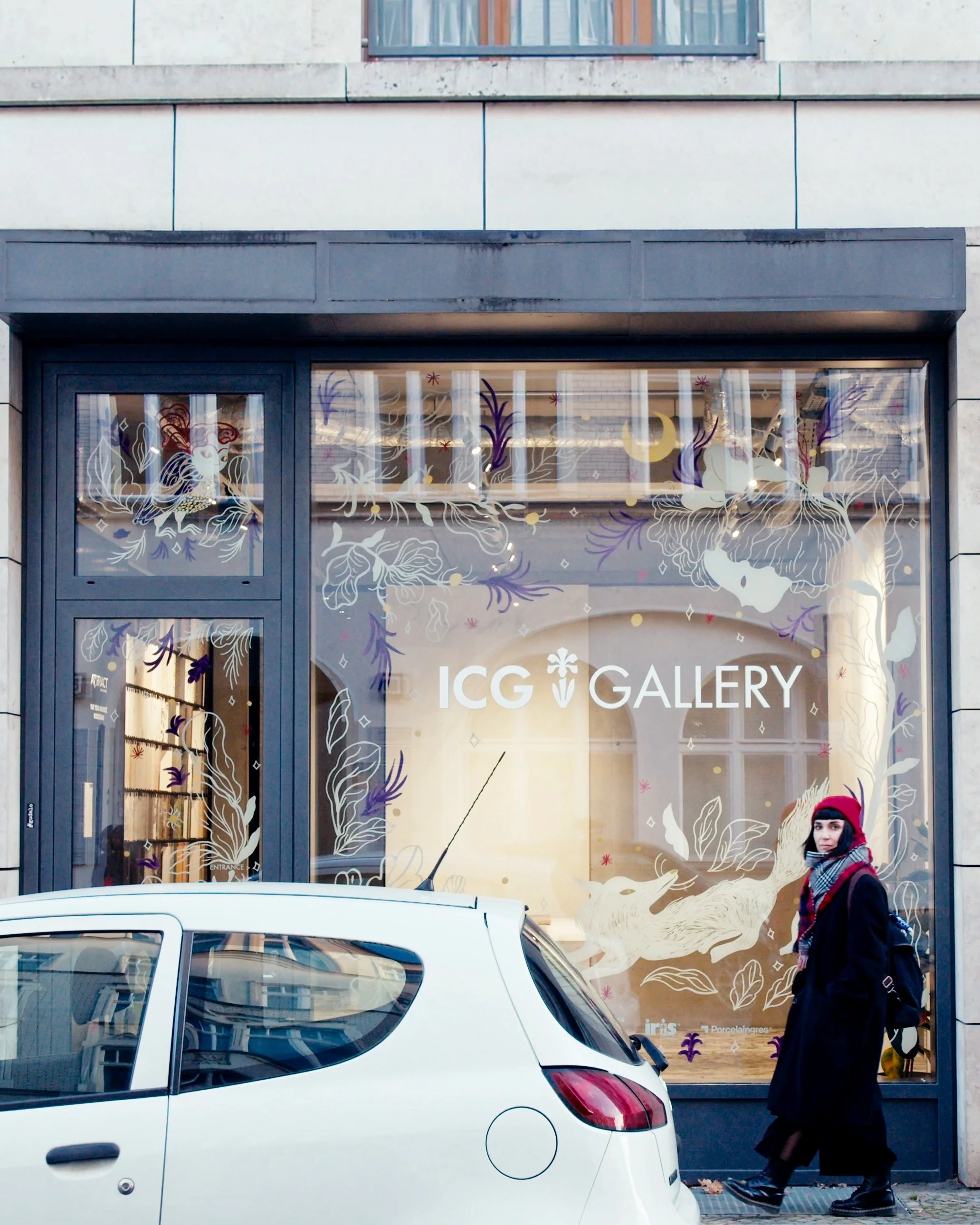 WINDOW PAINTING-Iris Ceramic Group 