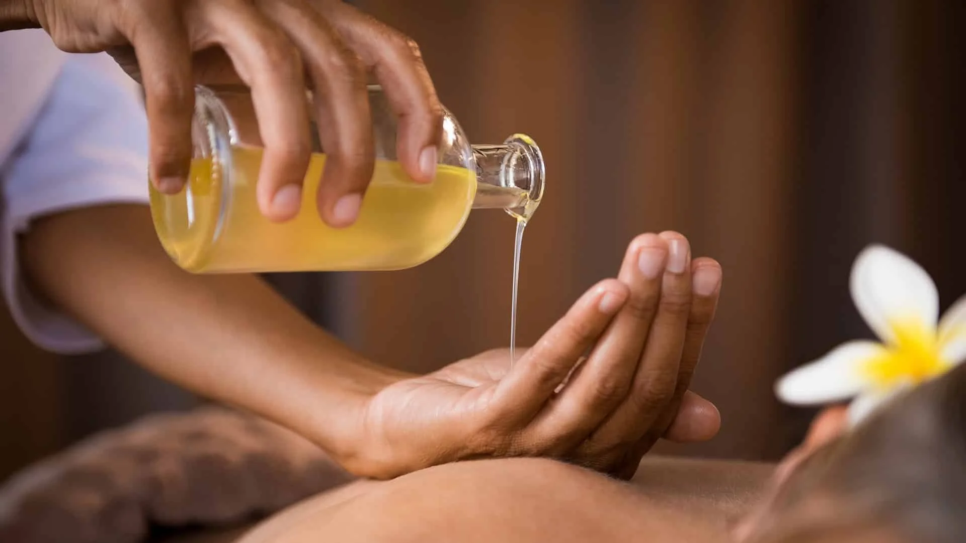 abhyanga-massage.jpg