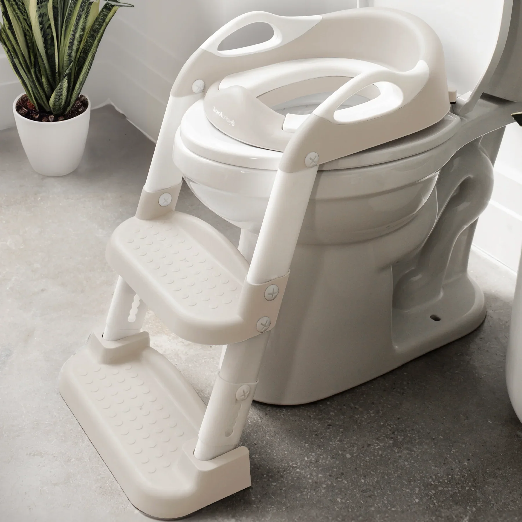 Potty_Ladder_Oatmeal_Main.webp