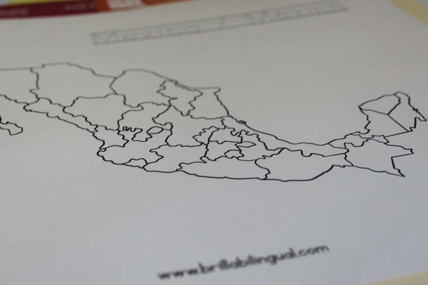 Latin America Maps Coloring Workbook | Libro para Colorear los Países de América Latina