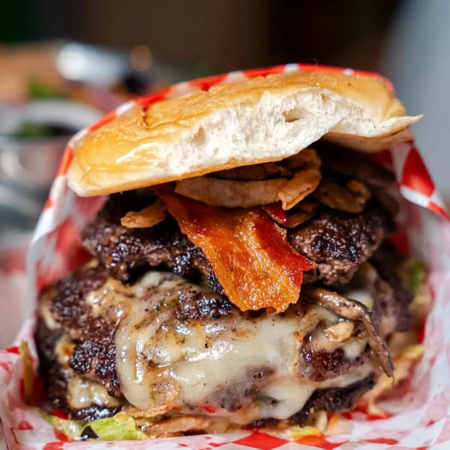 HOUSTON,  The Heights is open 🤩

Join us today from 11am -9pm, building and customizing your burger your way! 

See you soon!!