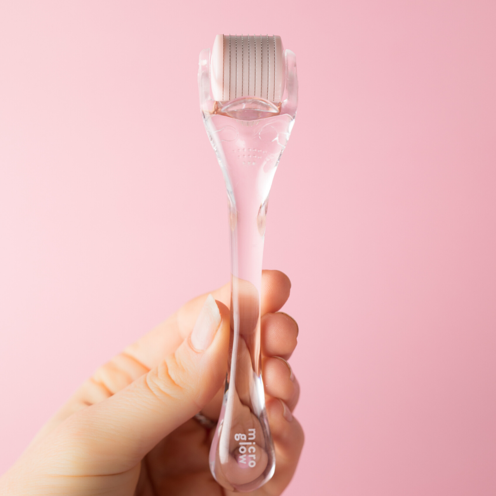 Micro+Glow+0.emm+Derma+Roller_Crystal+Clear_02.webp (Copy)