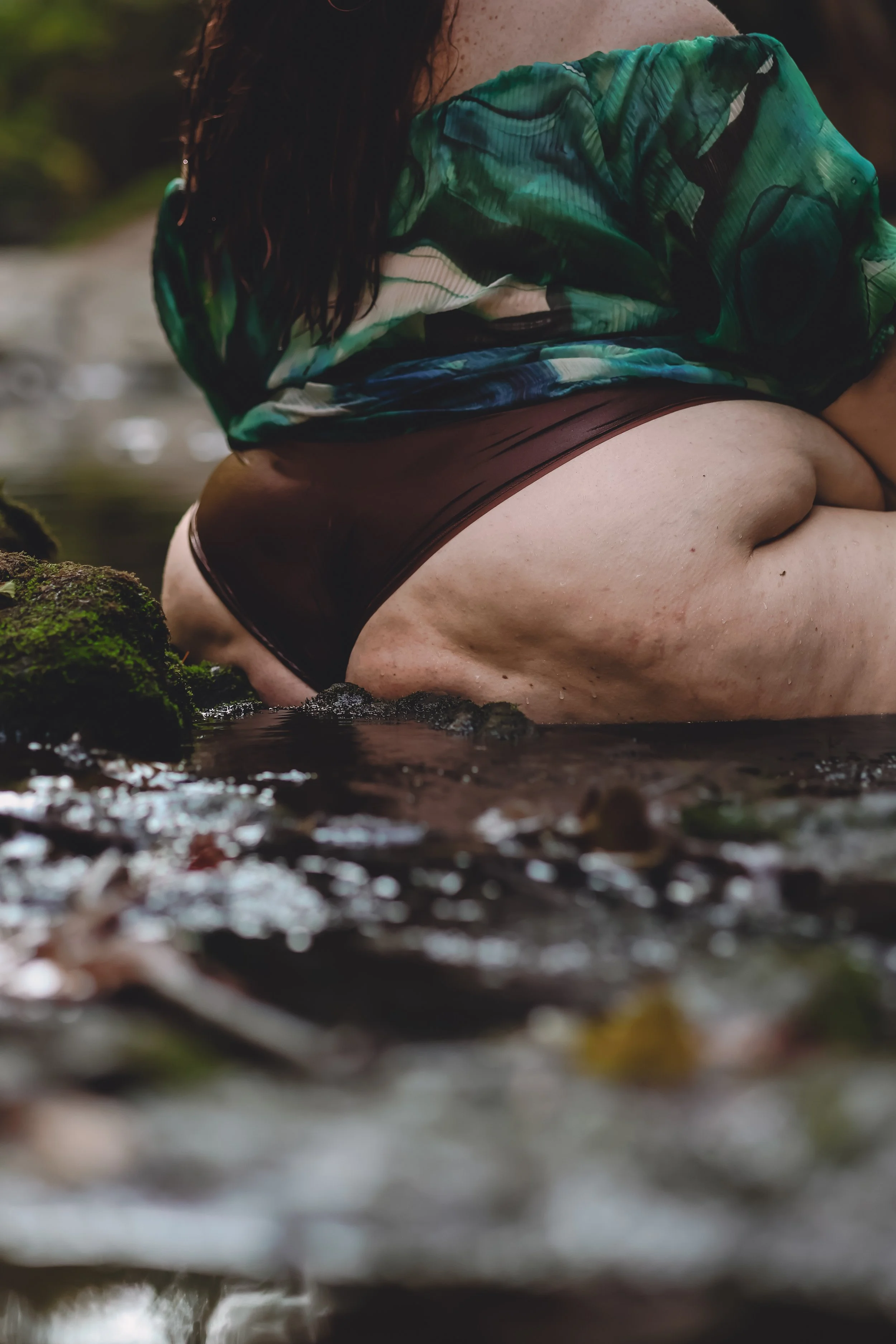 Laura-Brooks-Art-Water-Outdoor-Boudoir-Photography-Bellingham.JPG