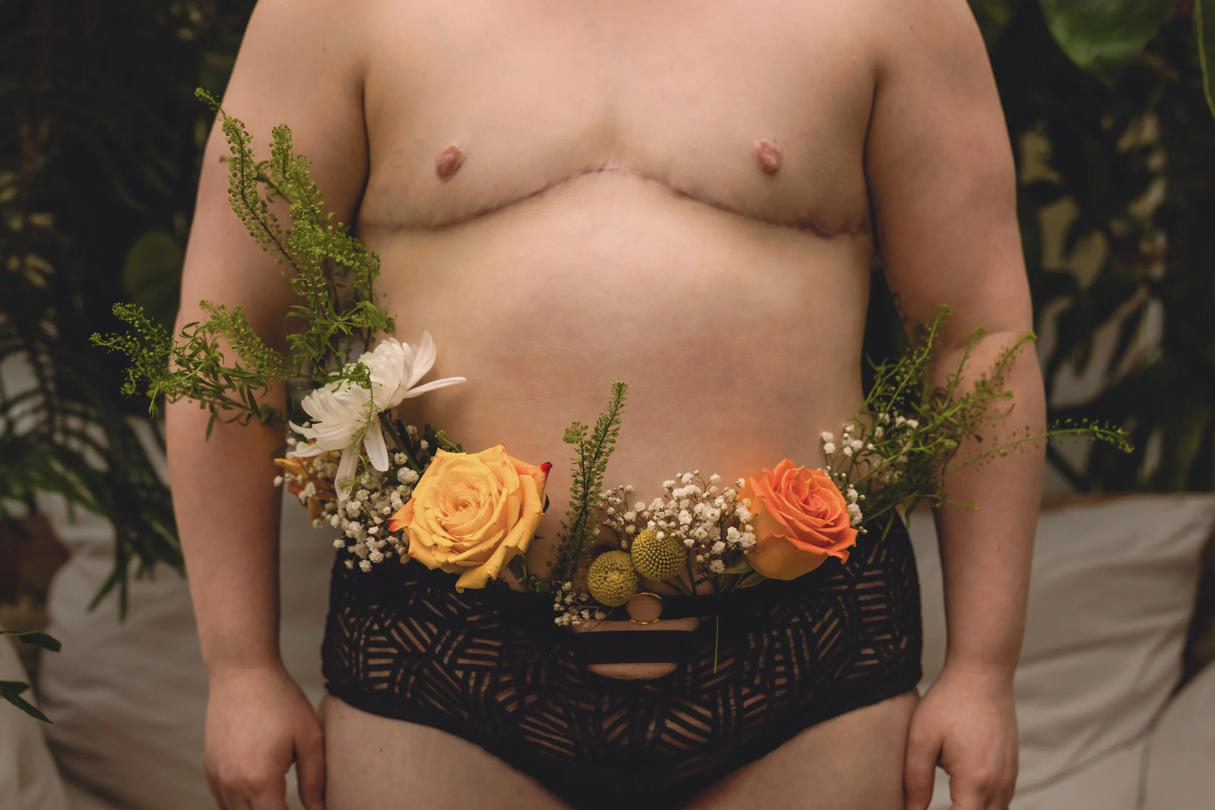Laura-Brooks-Art-Floral-Outdoor-Boudoir-Photography-Seattle.jpg