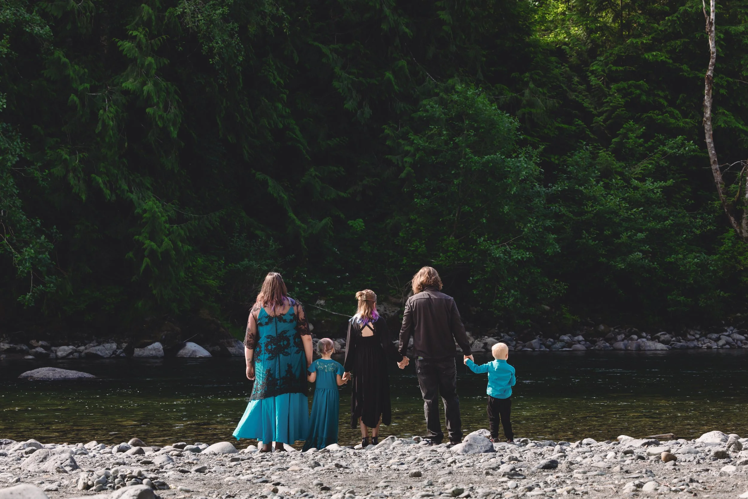 Laura-Brooks-Art-Outdoor-Family-Photography-Snohomish.jpg