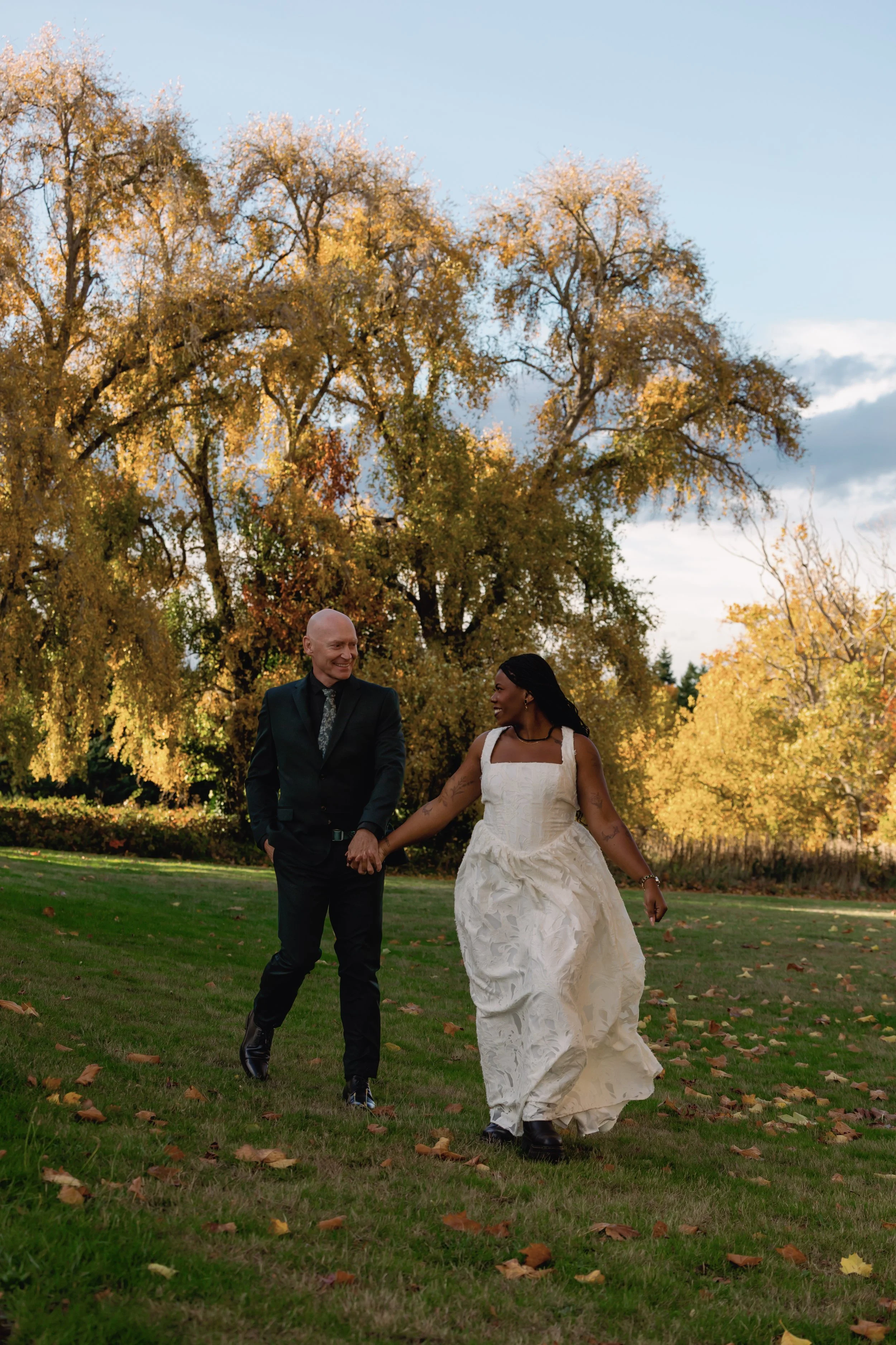 Celebrating Love and Family at Discovery Park: An Outdoor Family Portrait Session