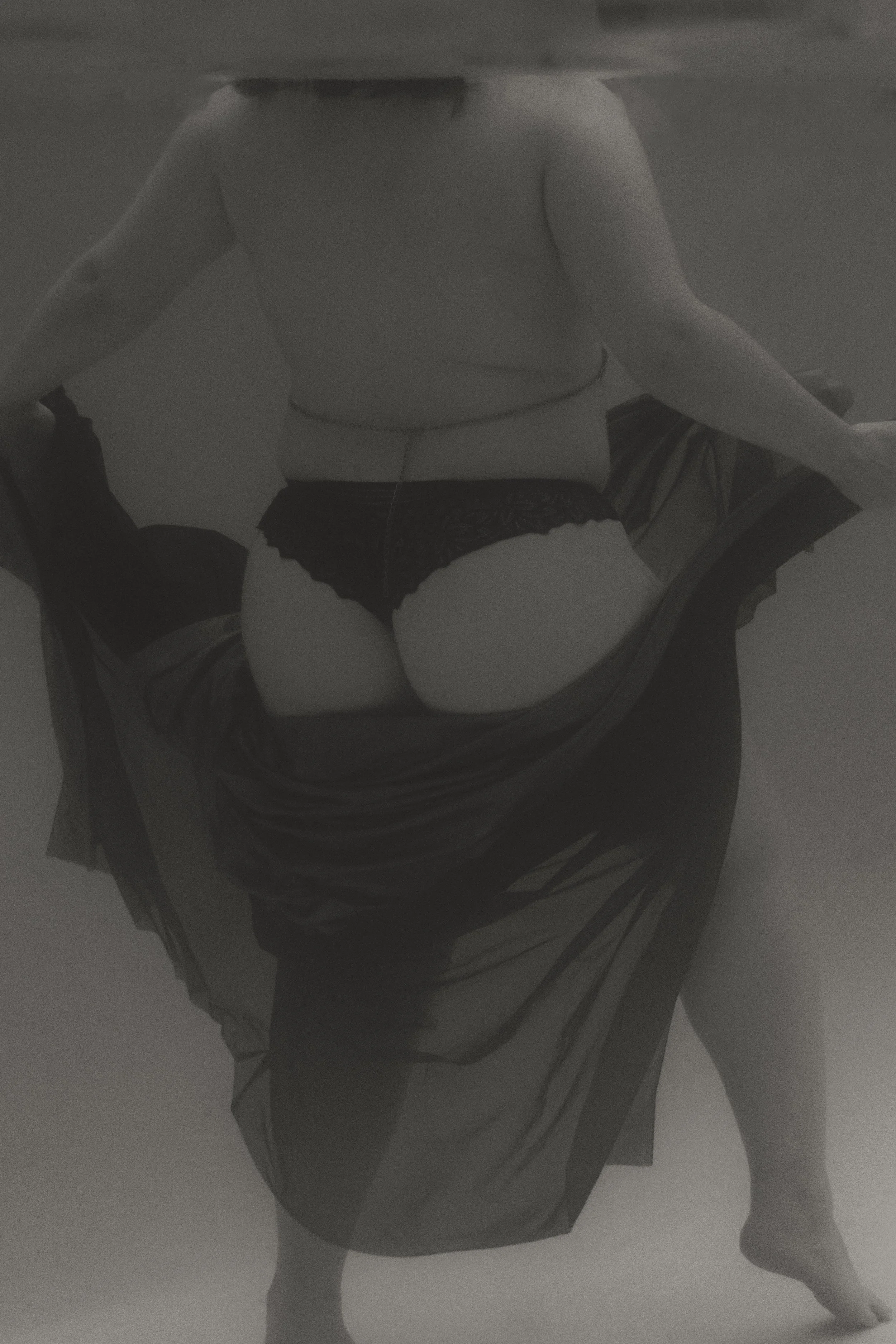 Laura-Brooks-Art-Water-Boudoir-Seattle.jpg