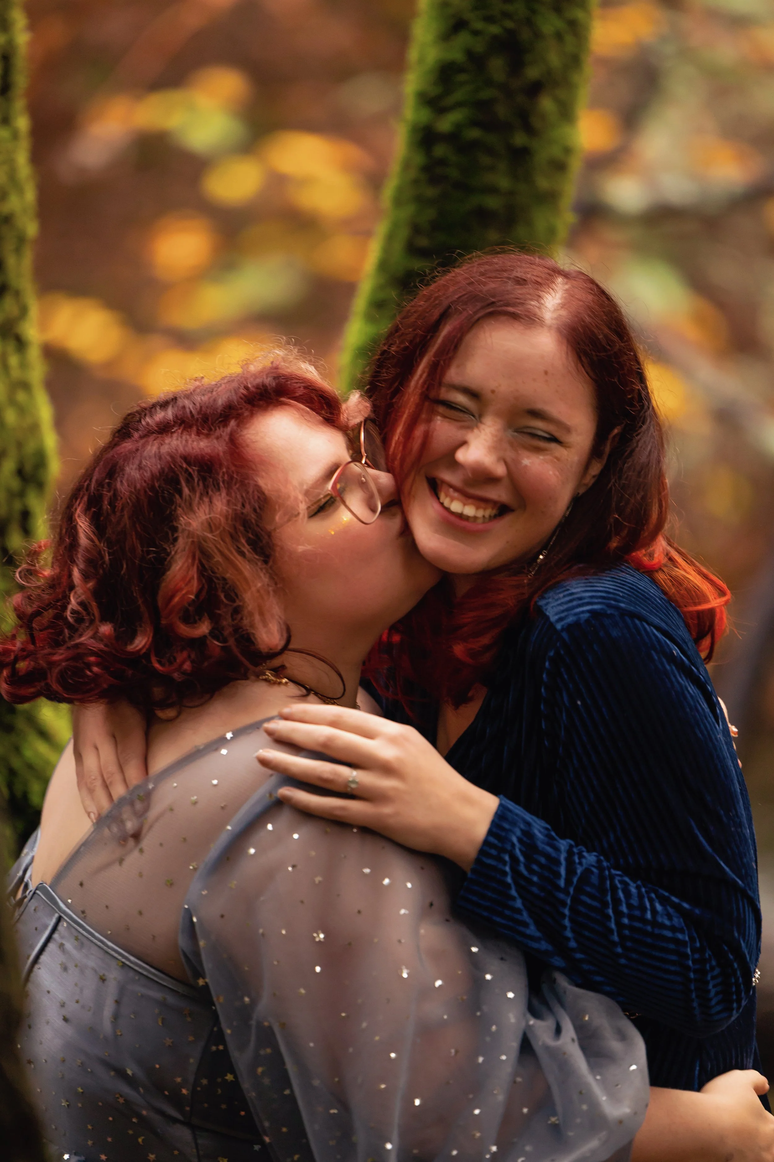 Laura-Brooks-Art-Plus-Size-Queer-Outdoor-Family-Portraits-Engagement-Bellingham.jpg