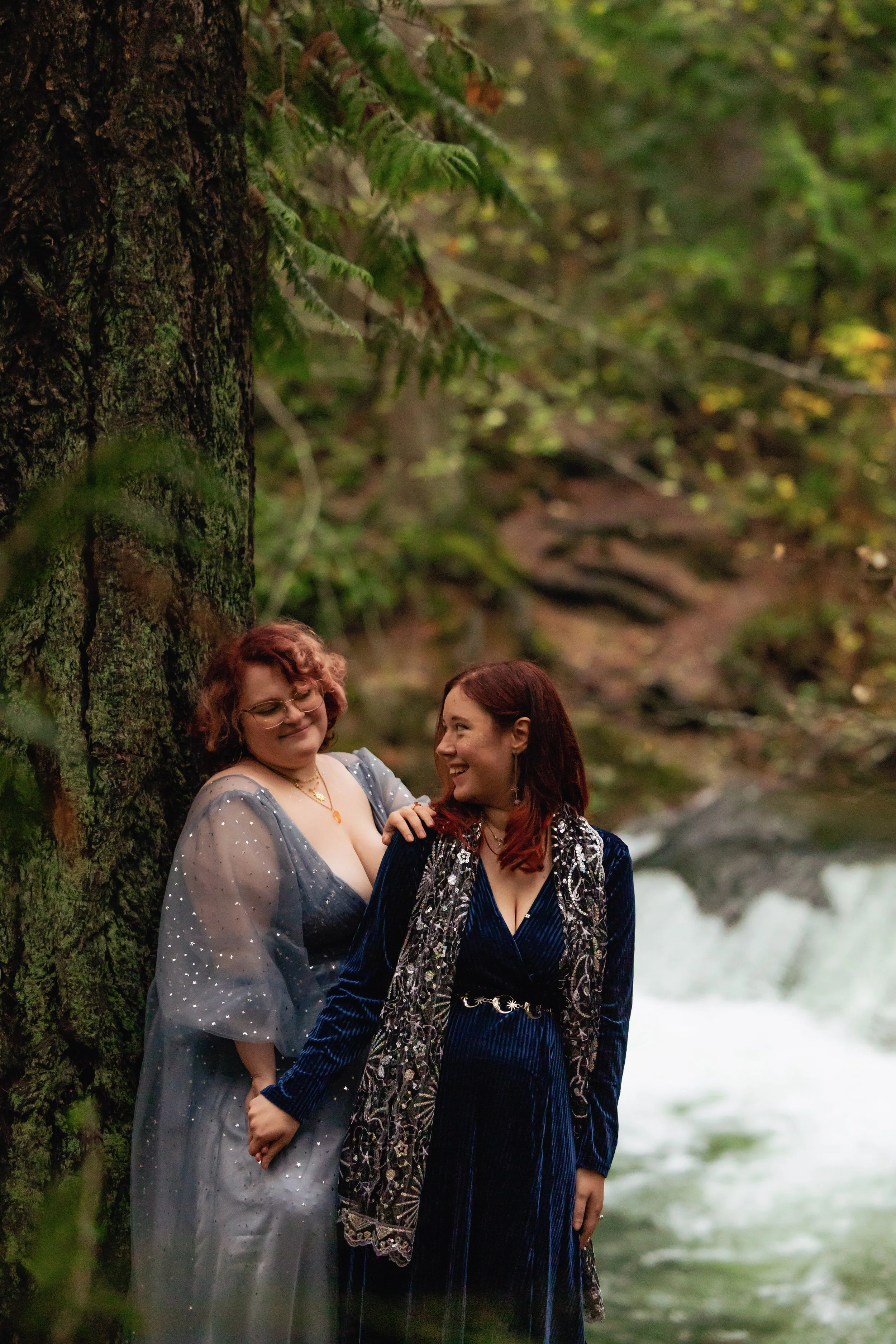 Laura-Brooks-Art-Plus-Size-Queer-Outdoor-Family-Portraits-Engagement-Bellingham.jpg