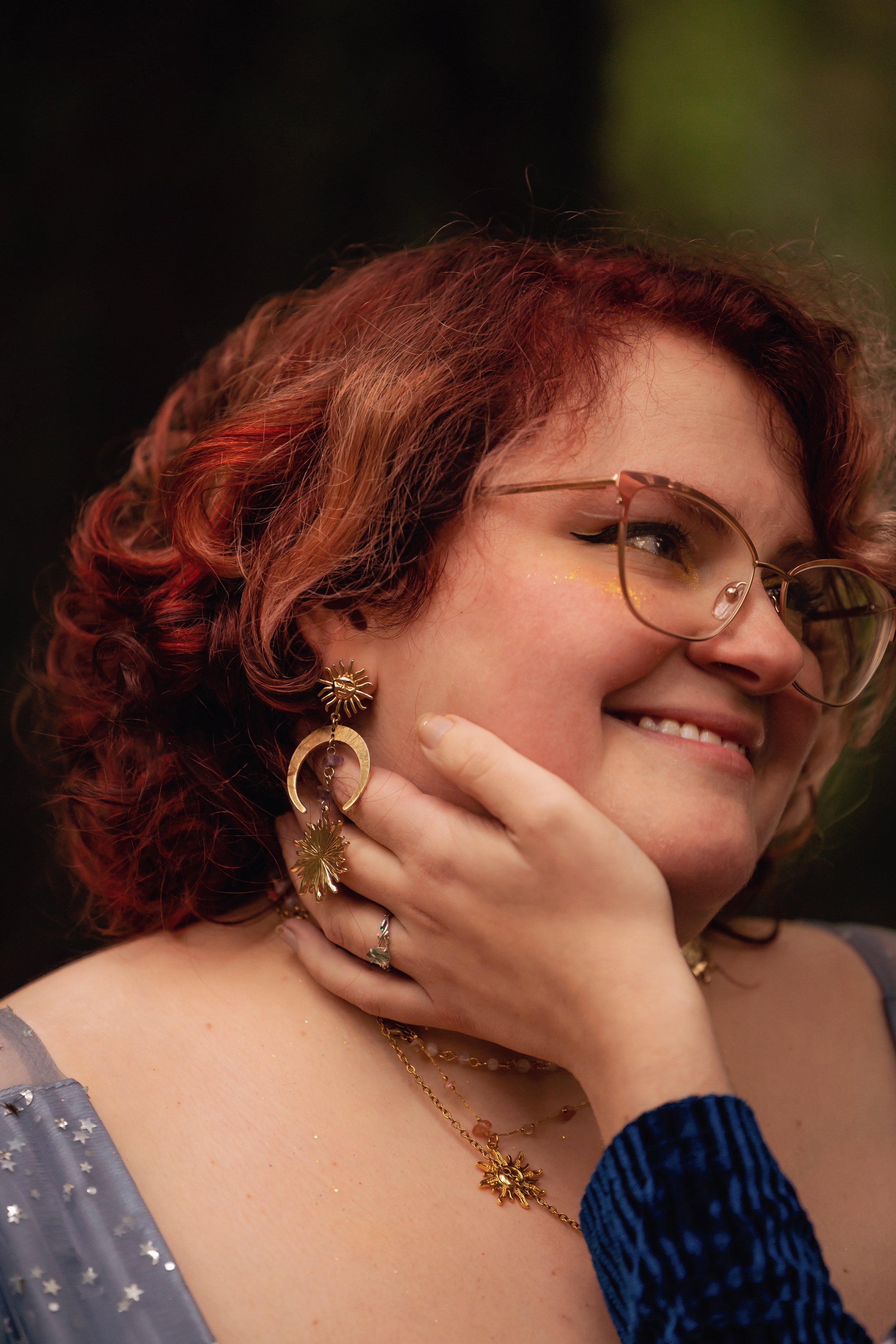 Laura-Brooks-Art-Plus-Size-Queer-Outdoor-Family-Portraits-Engagement-Bellingham.jpg