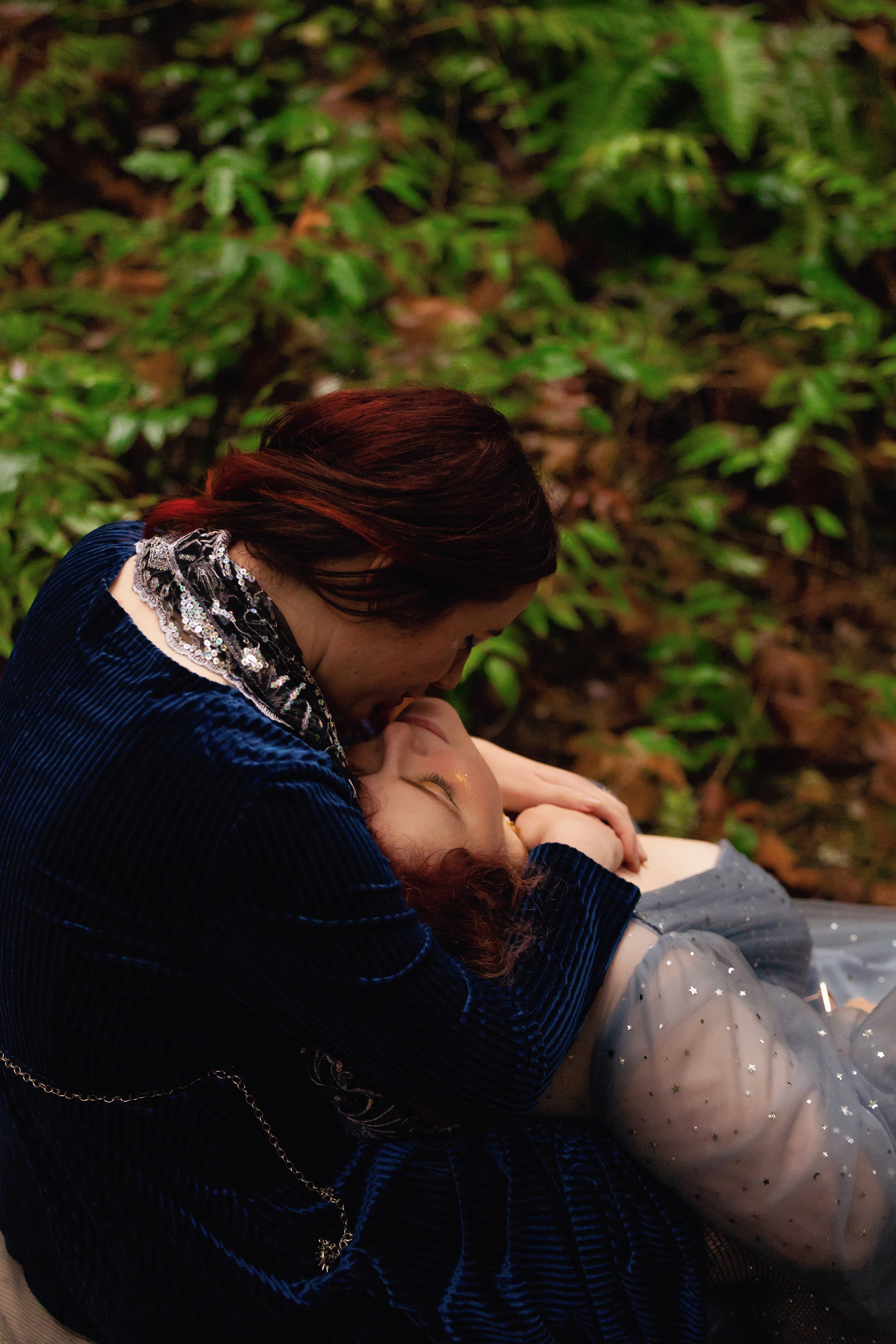 Laura-Brooks-Art-Plus-Size-Queer-Outdoor-Family-Portraits-Engagement-Bellingham.jpg