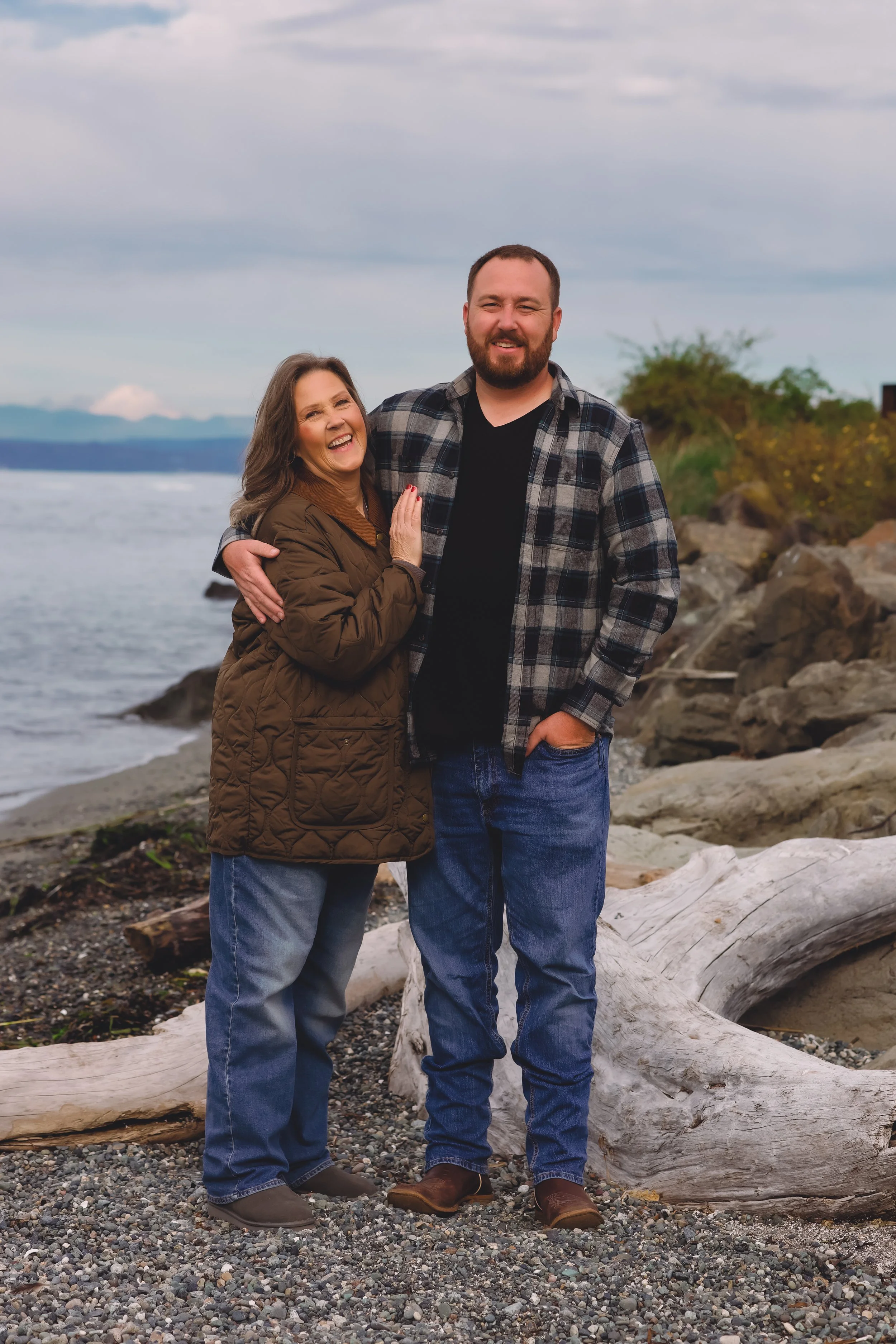 Laura-Brooks-Art-Outdoor-Family-Photography-Lynnwood.JPG