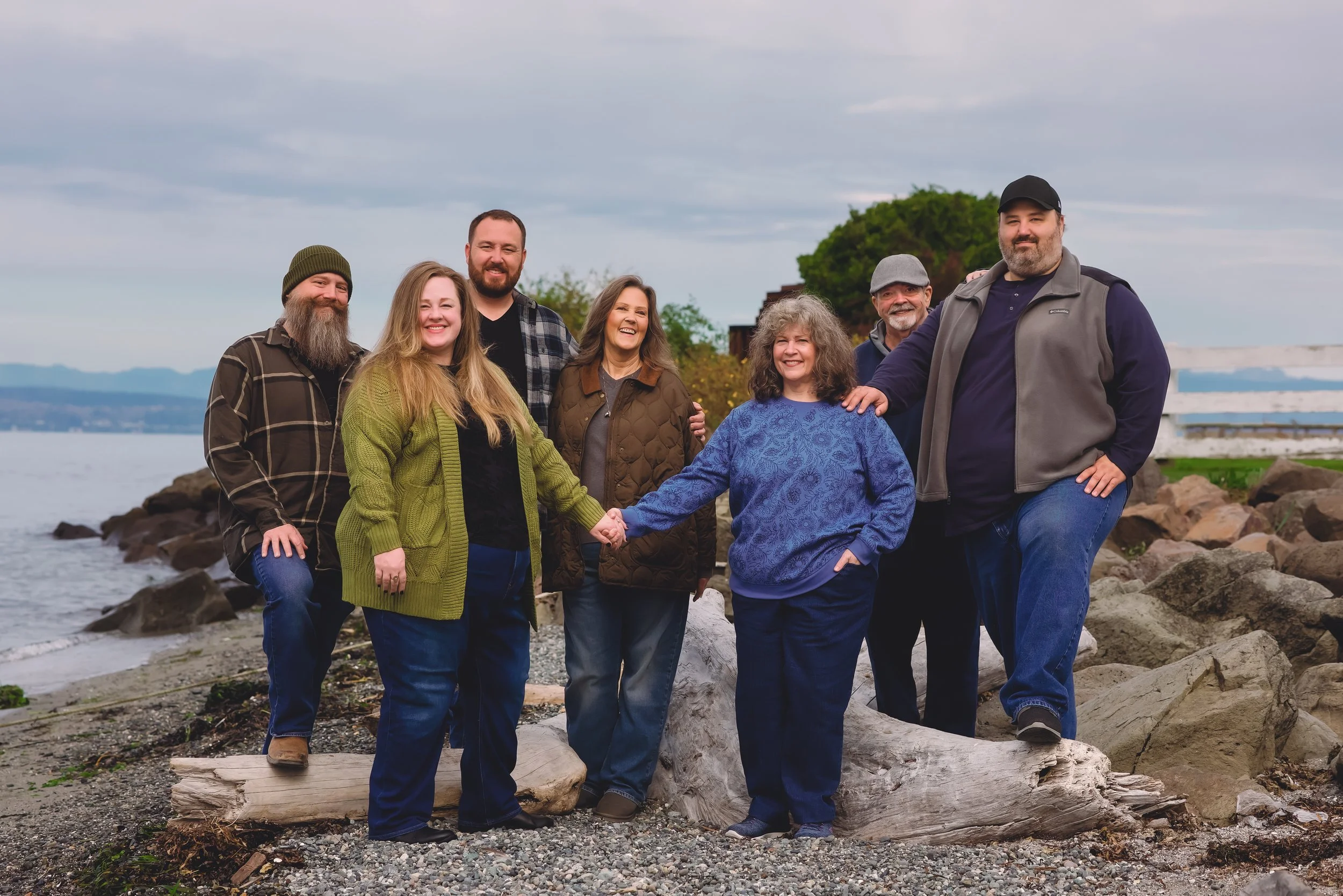 Laura-Brooks-Art-Outdoor-Family-Photography-Lynnwood.JPG