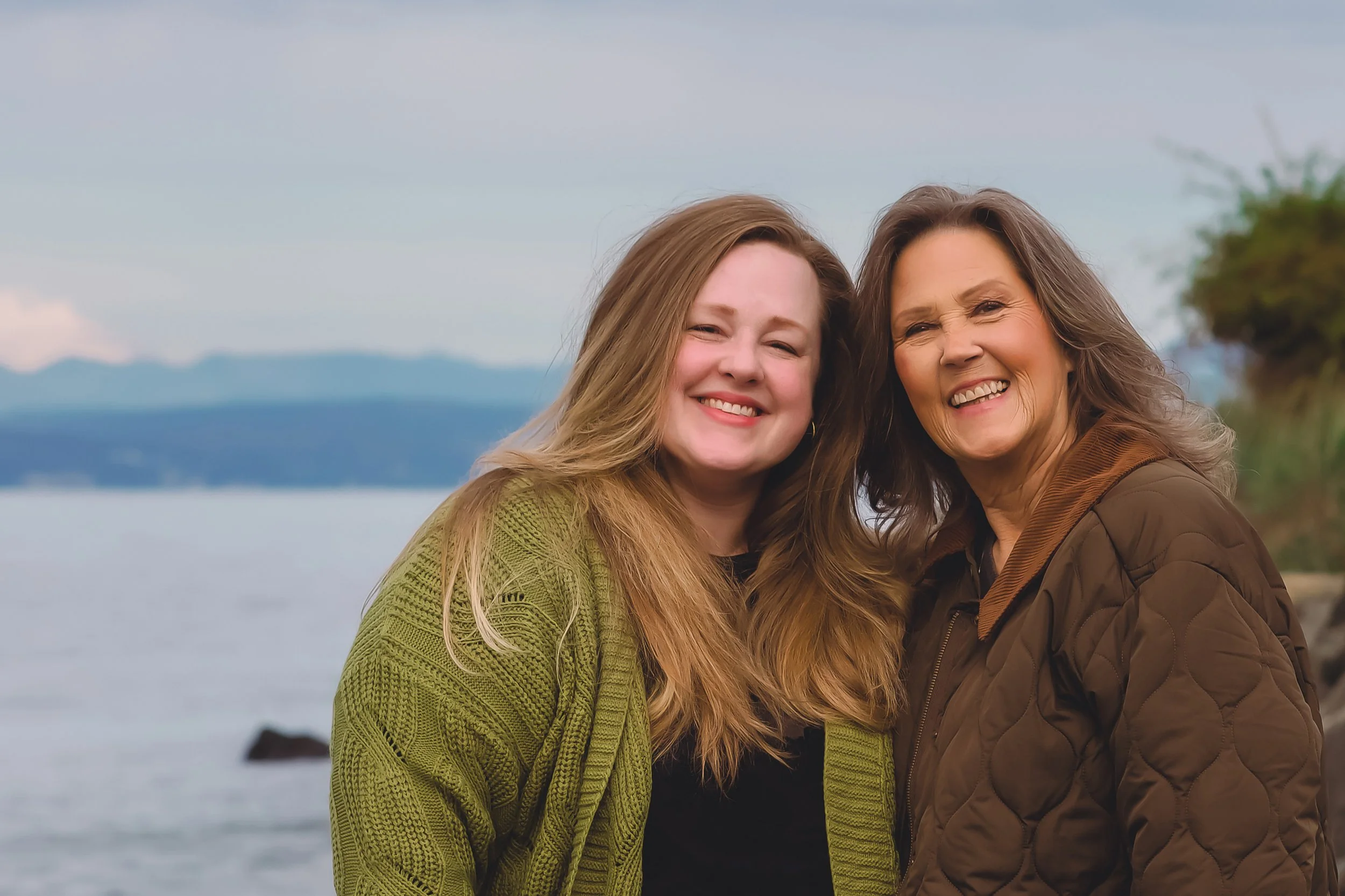 Laura-Brooks-Art-Outdoor-Family-Photography-Lynnwood.JPG