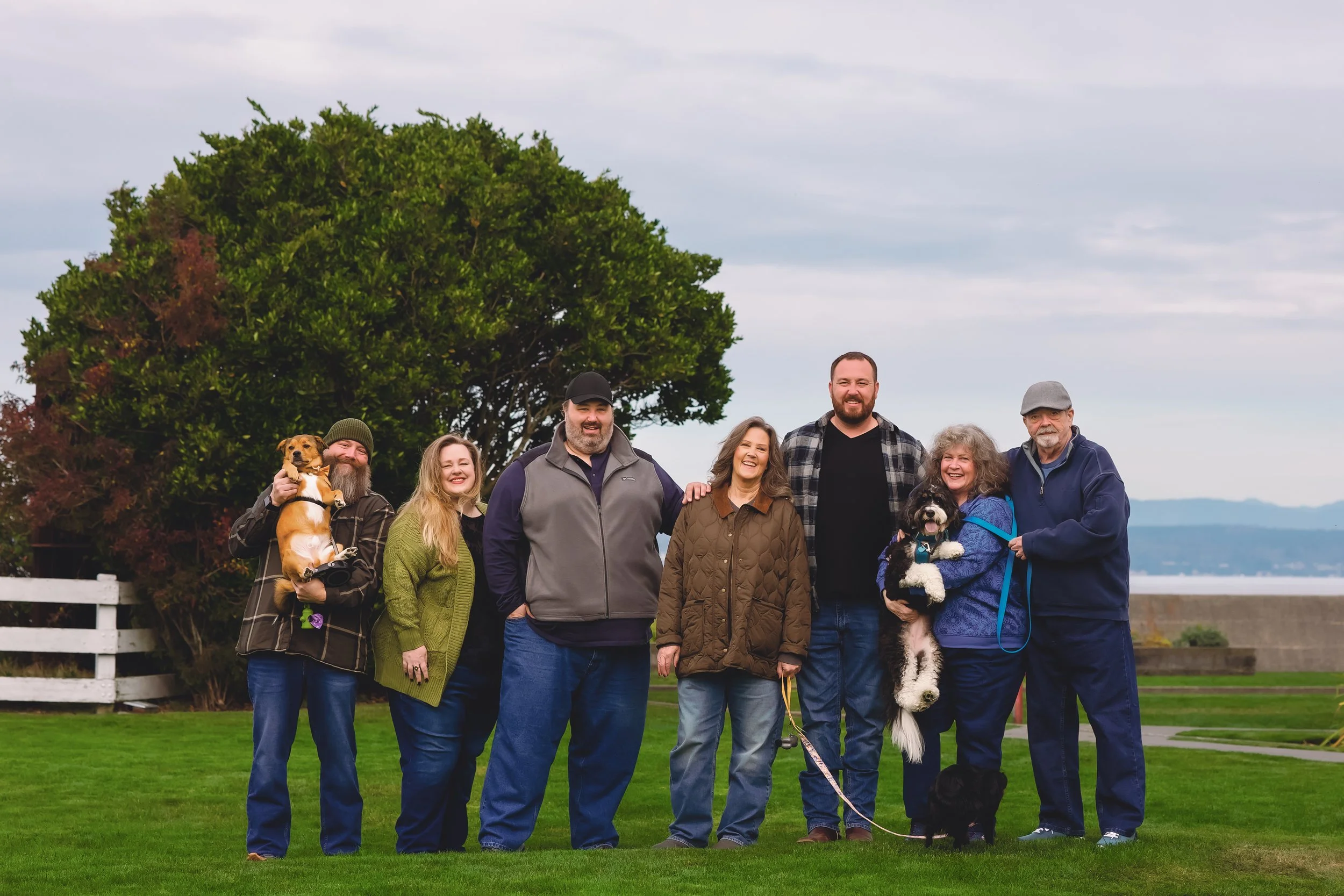 Laura-Brooks-Art-Outdoor-Family-Photography-Lynnwood.JPG